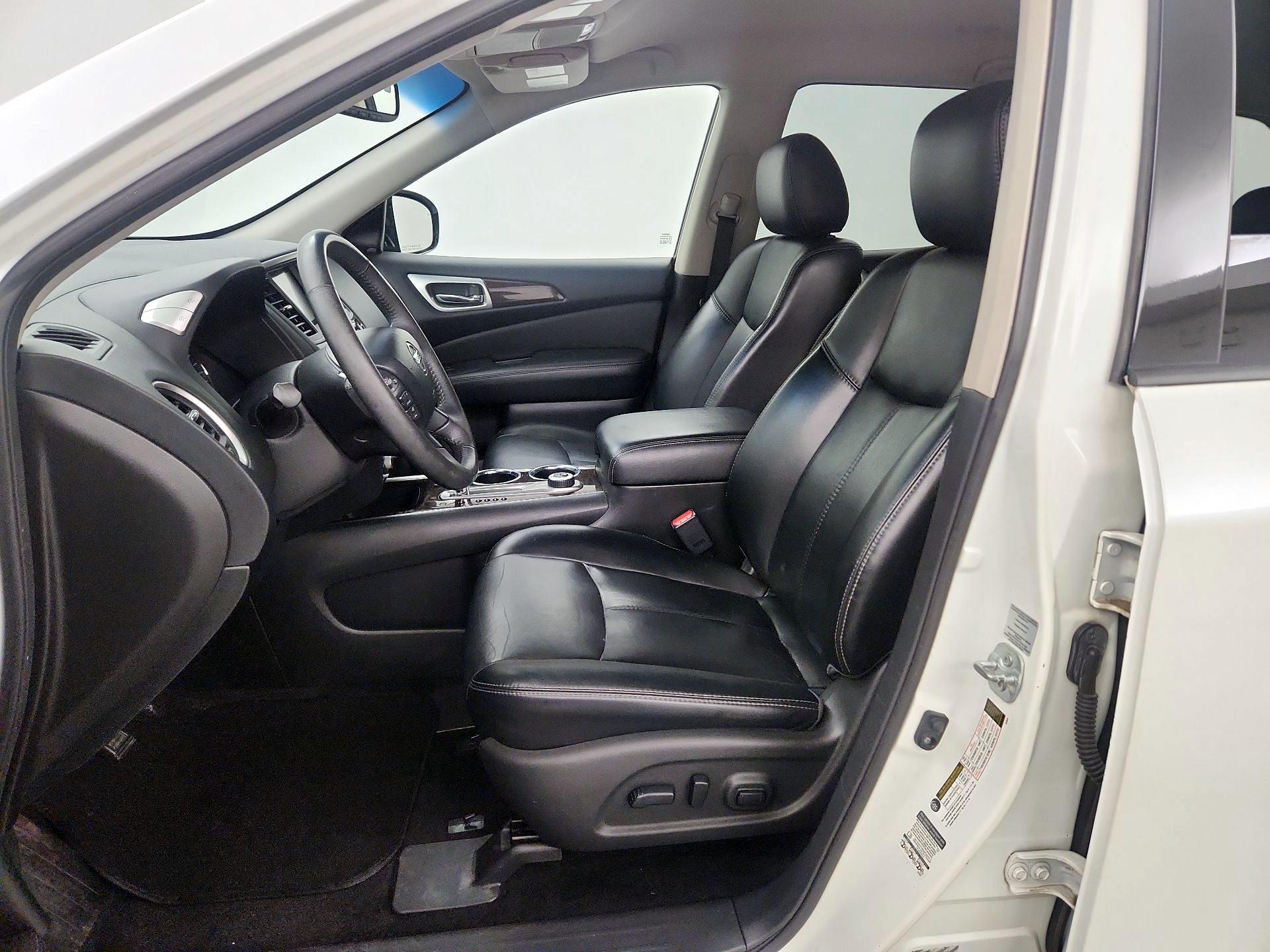 Thumbnail: 2015 Nissan Pathfinder - 11