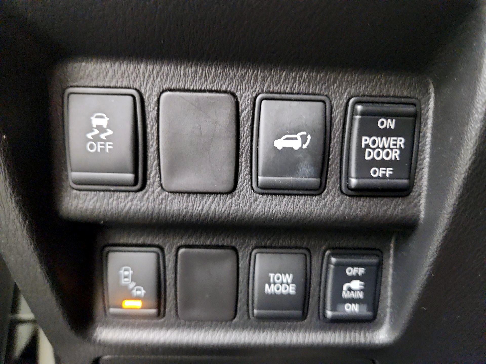 Thumbnail: 2015 Nissan Pathfinder - 13