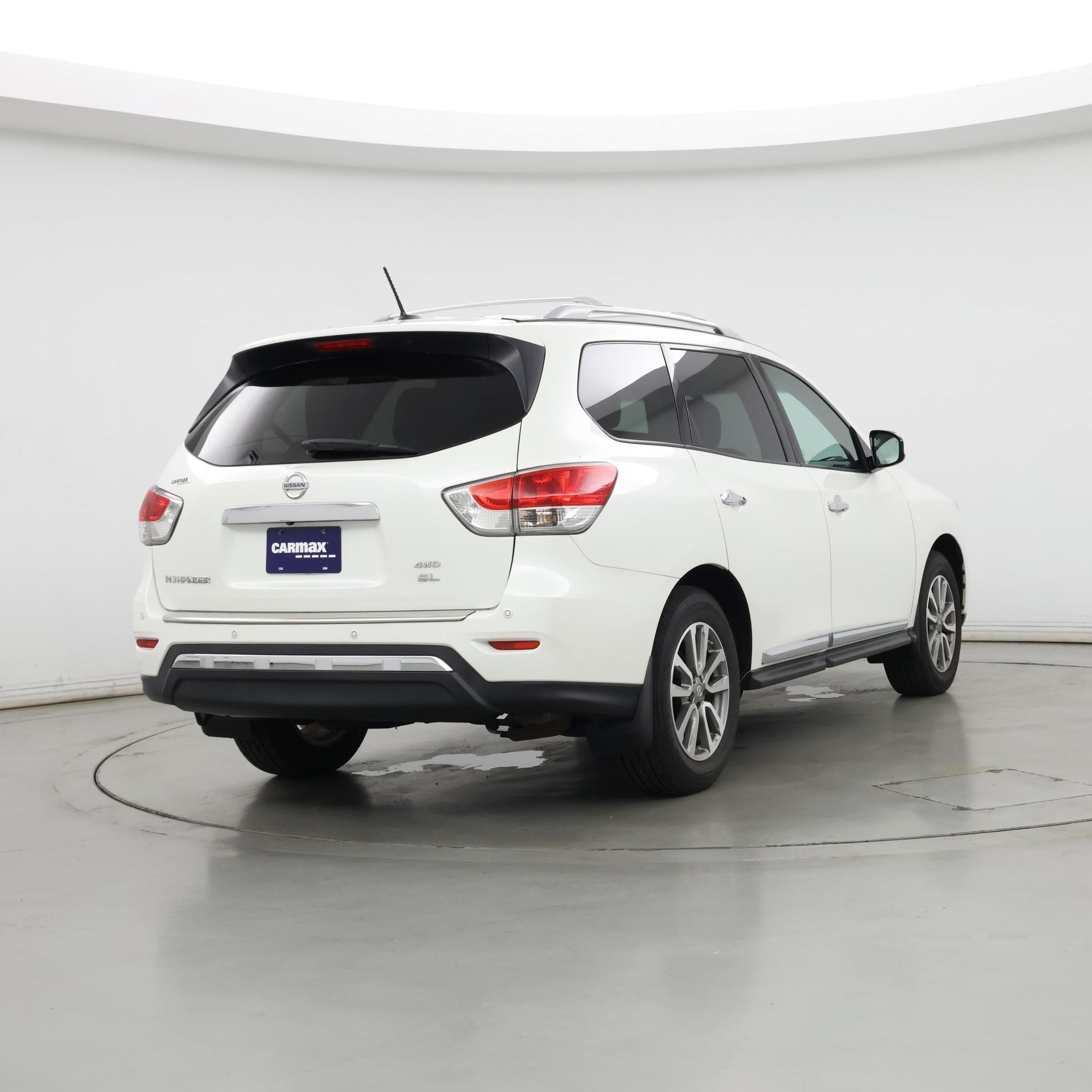 Thumbnail: 2015 Nissan Pathfinder - 8