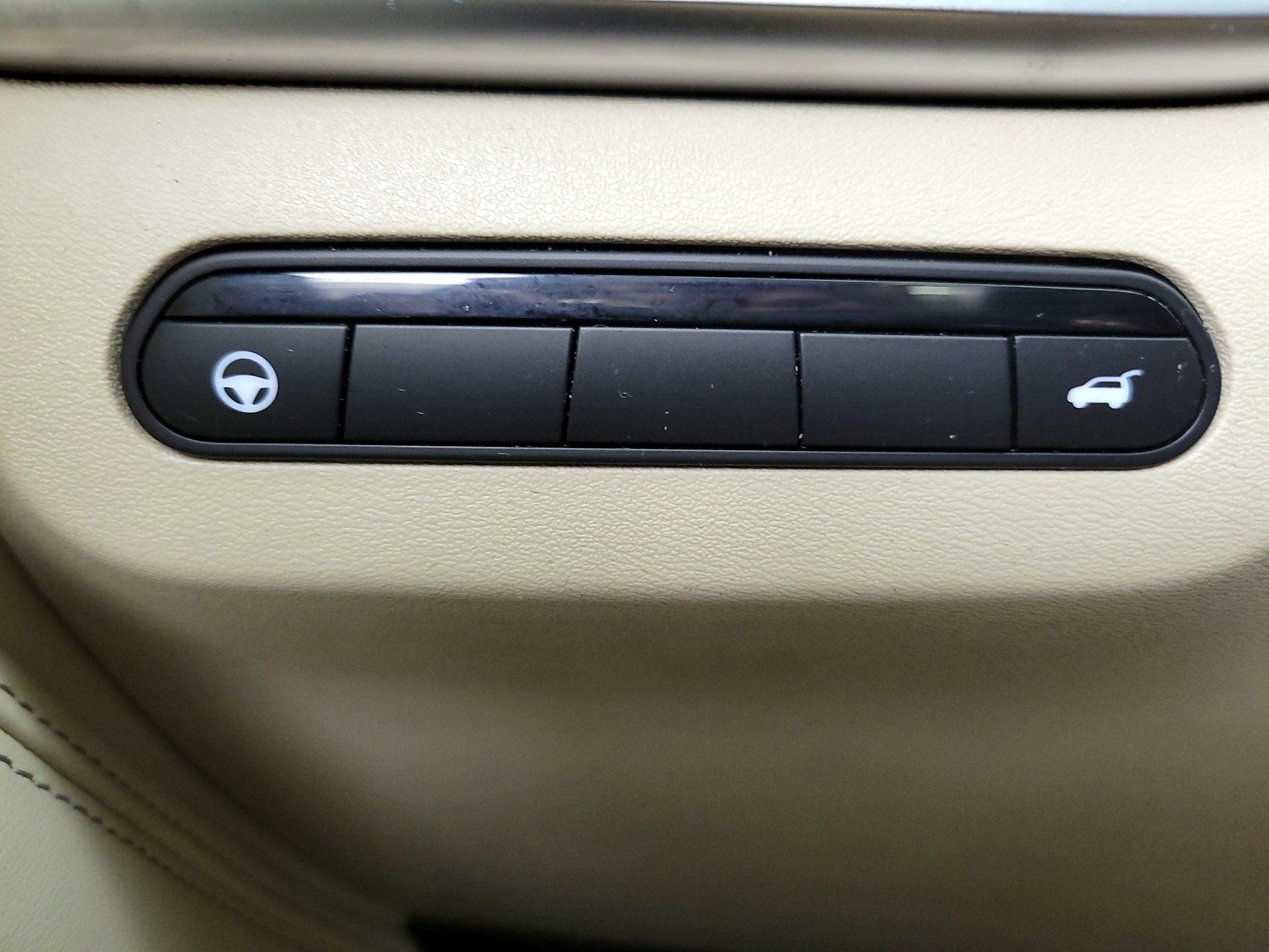 Thumbnail: 2022 INFINITI QX60 - 13
