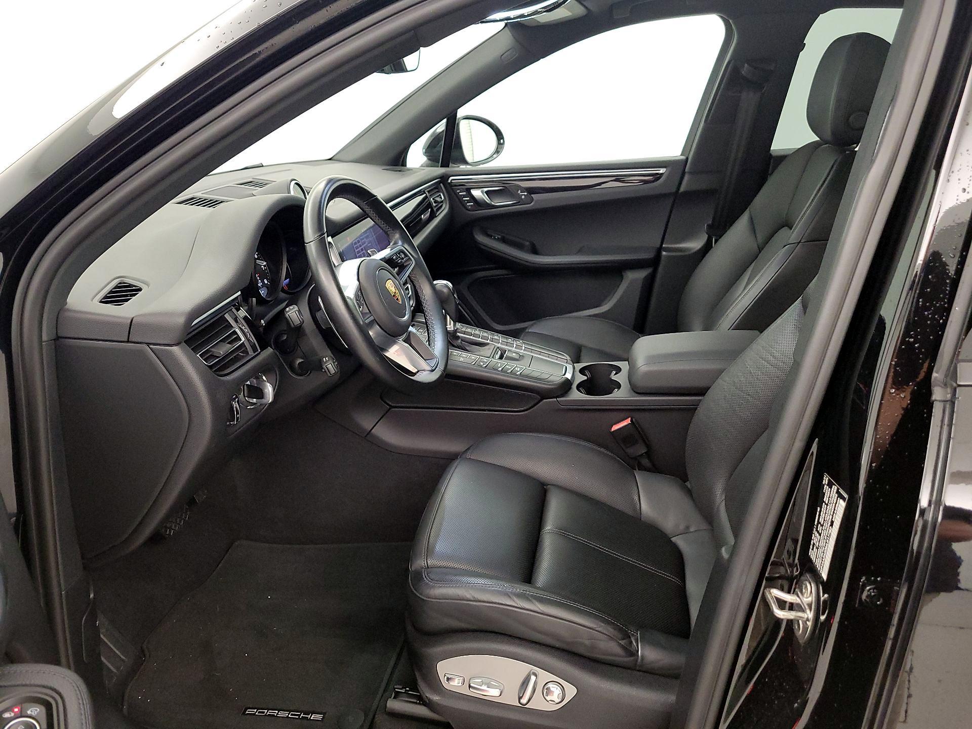 Thumbnail: 2021 Porsche Macan - 11