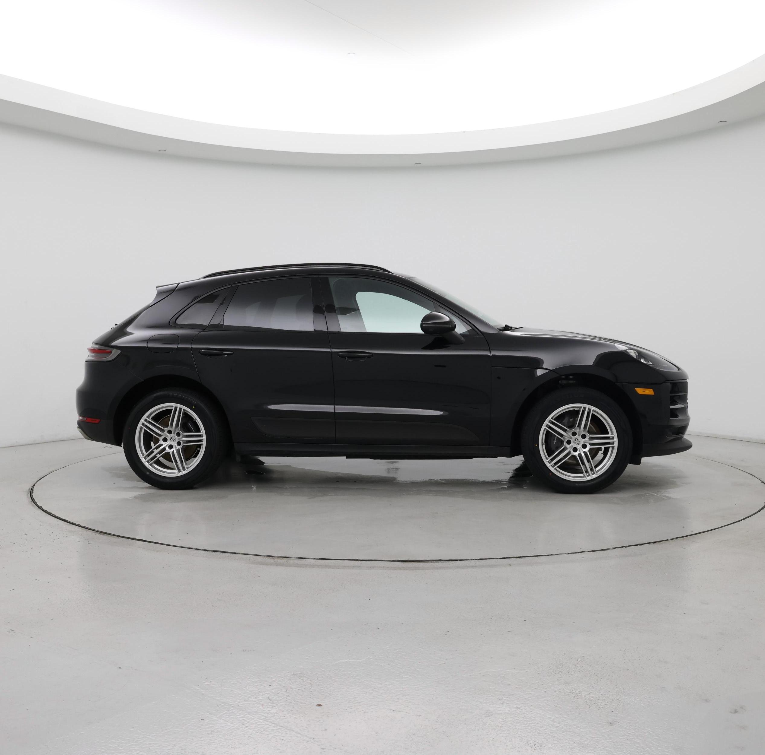 Thumbnail: 2021 Porsche Macan - 7