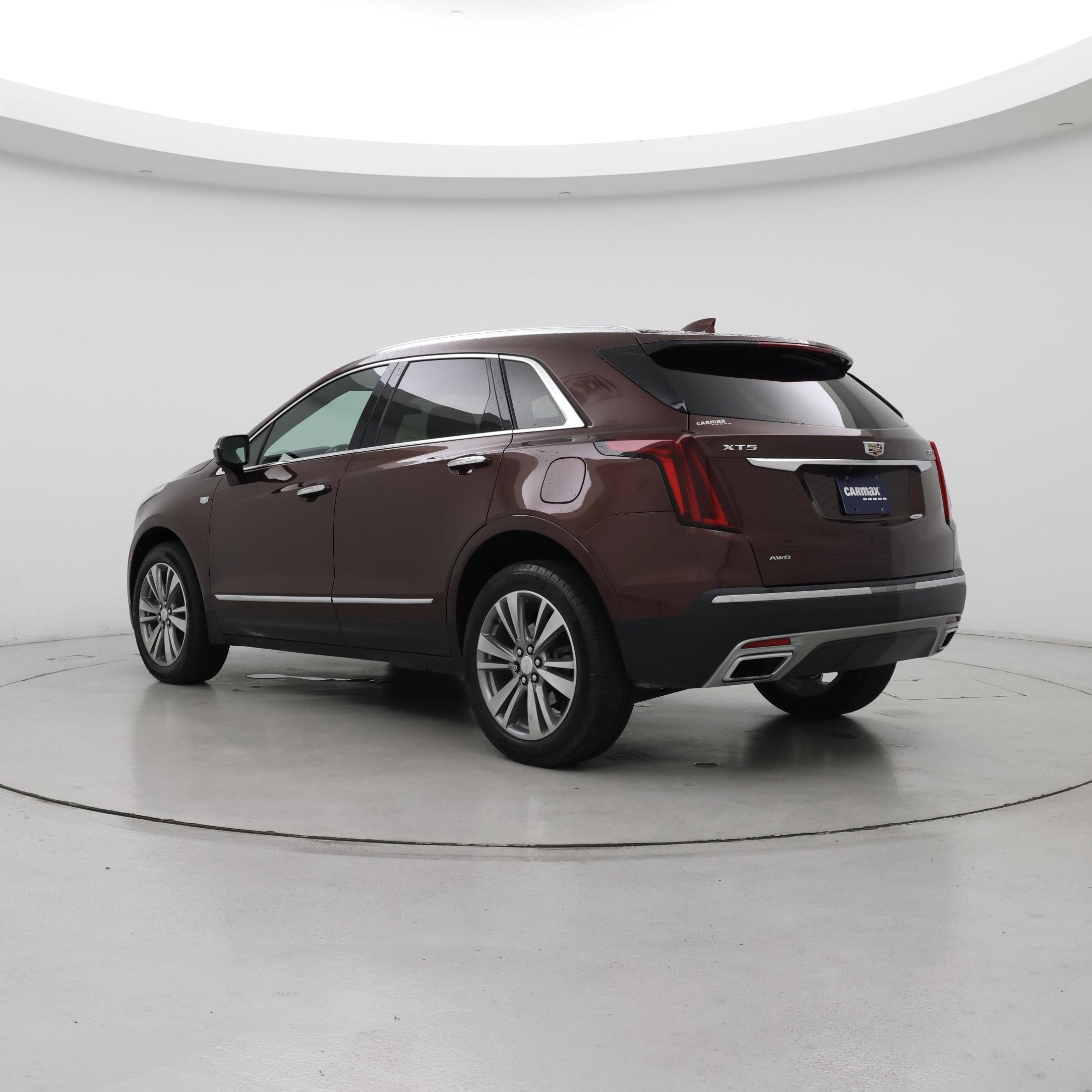 Thumbnail: 2022 Cadillac XT5 - 2
