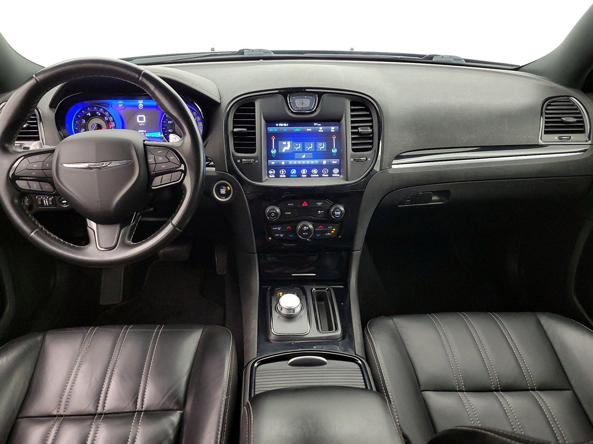 Thumbnail: 2019 Chrysler 300 - 9
