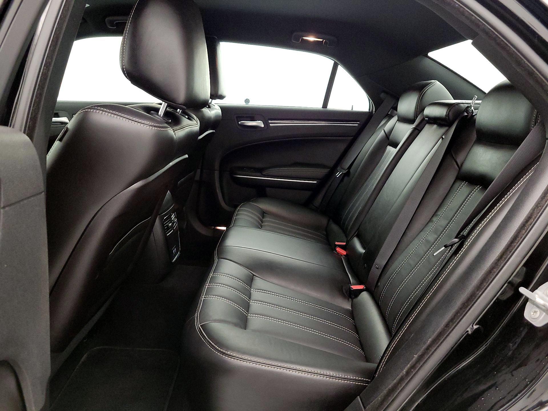 Thumbnail: 2019 Chrysler 300 - 19