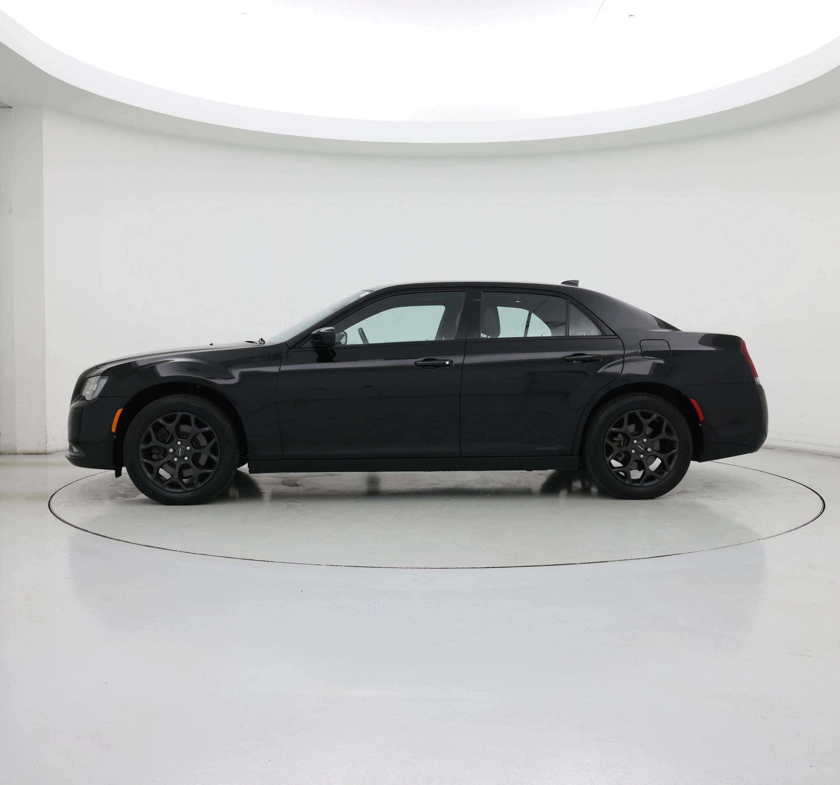 Thumbnail: 2019 Chrysler 300 - 3