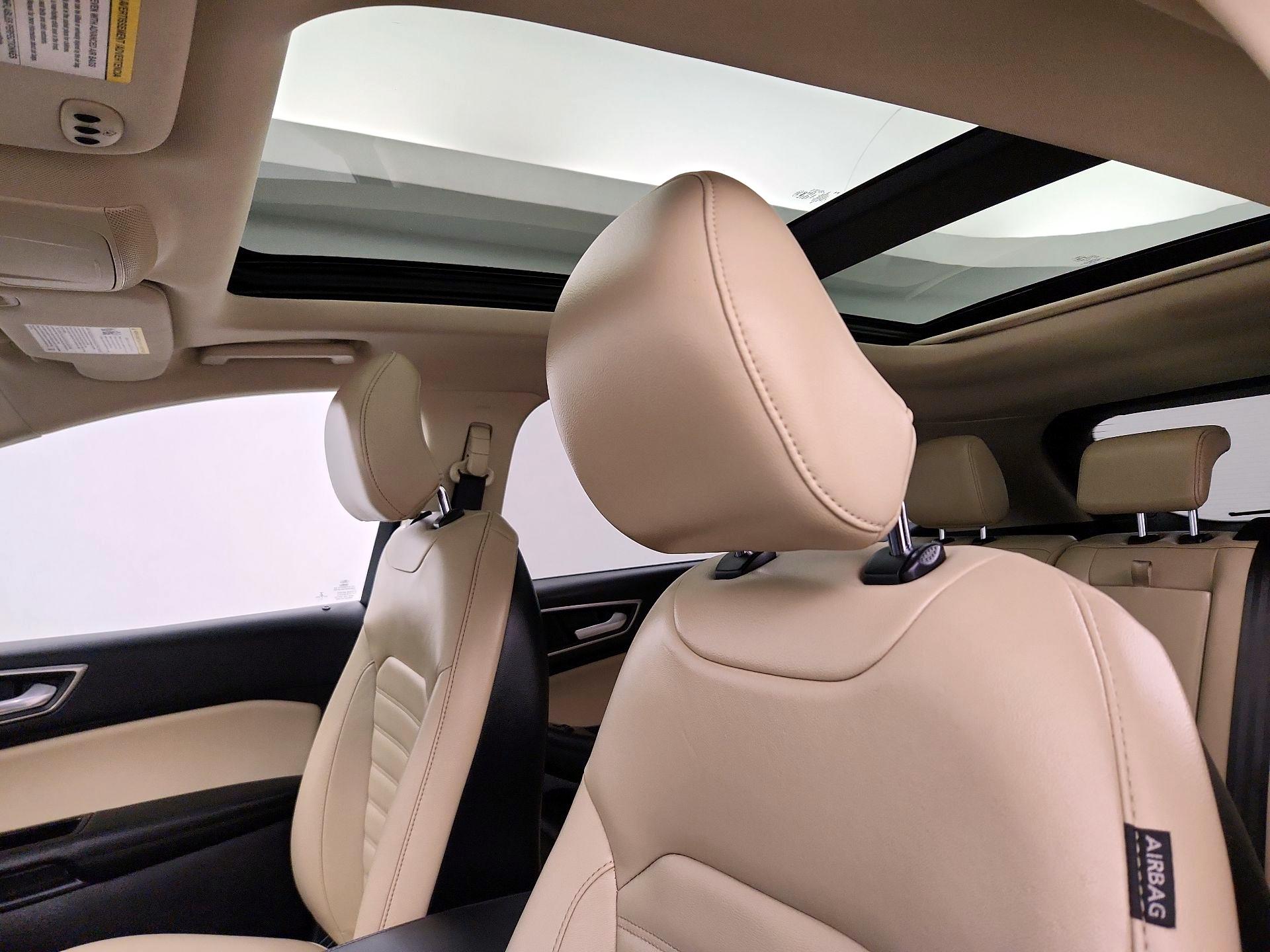 Thumbnail: 2015 Ford Edge - 19