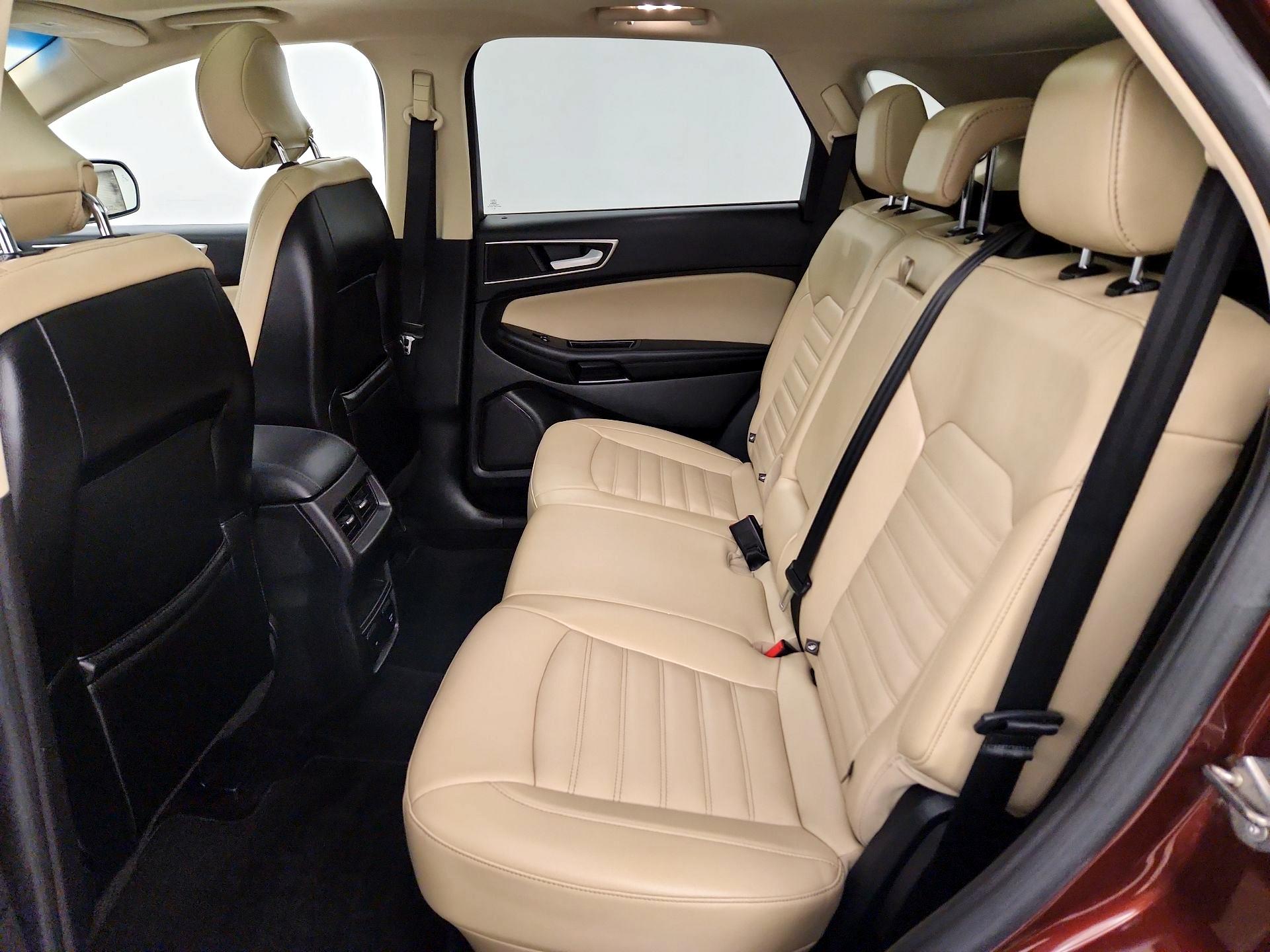 Thumbnail: 2015 Ford Edge - 20