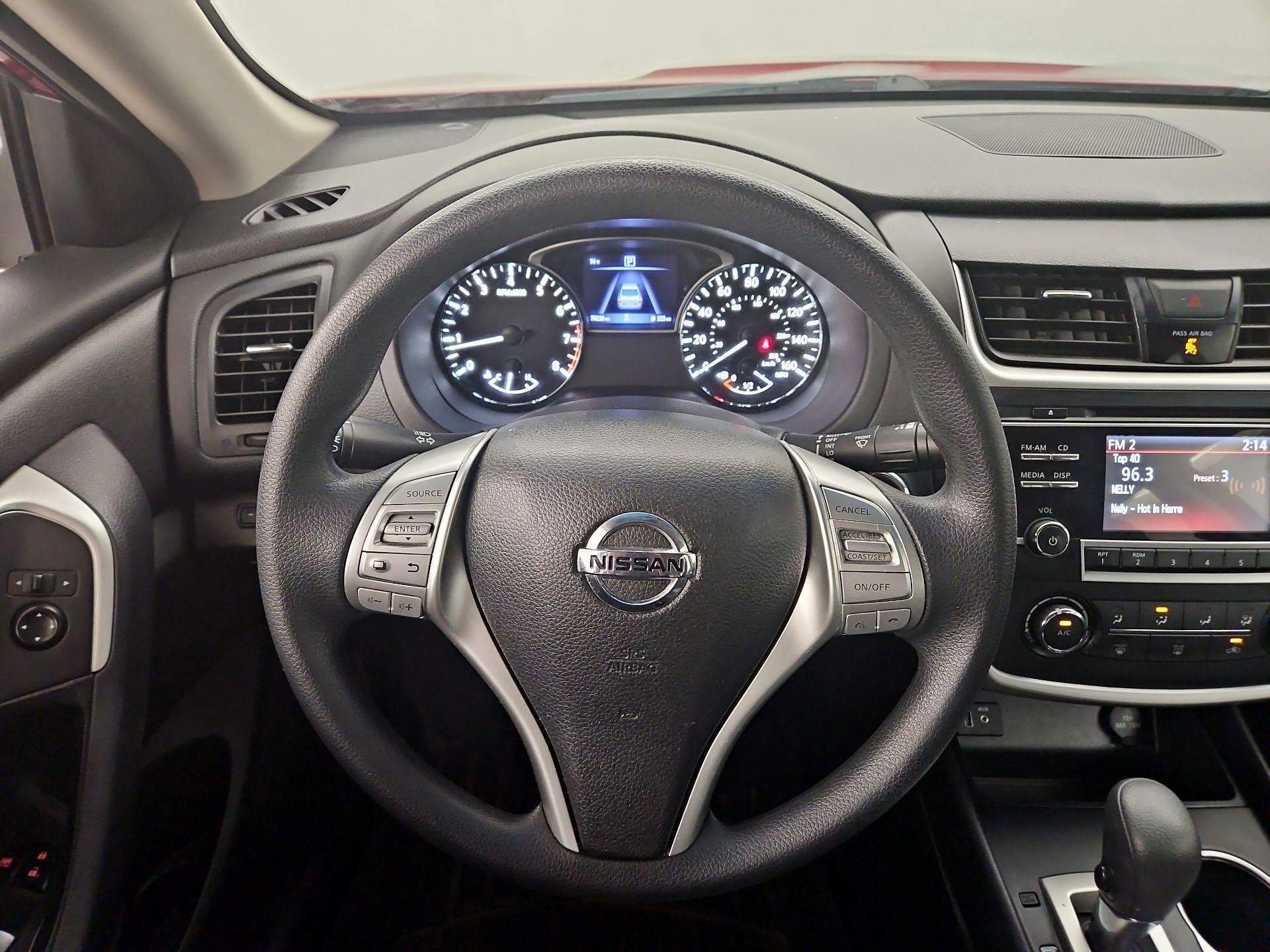 Thumbnail: 2018 Nissan Altima - 10