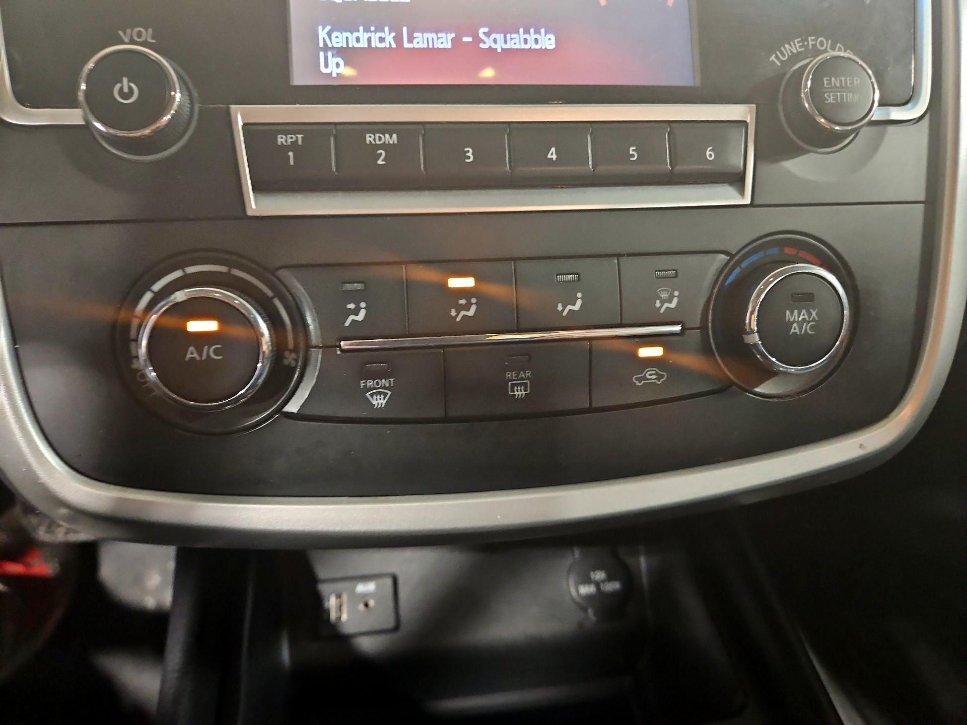 Thumbnail: 2018 Nissan Altima - 16