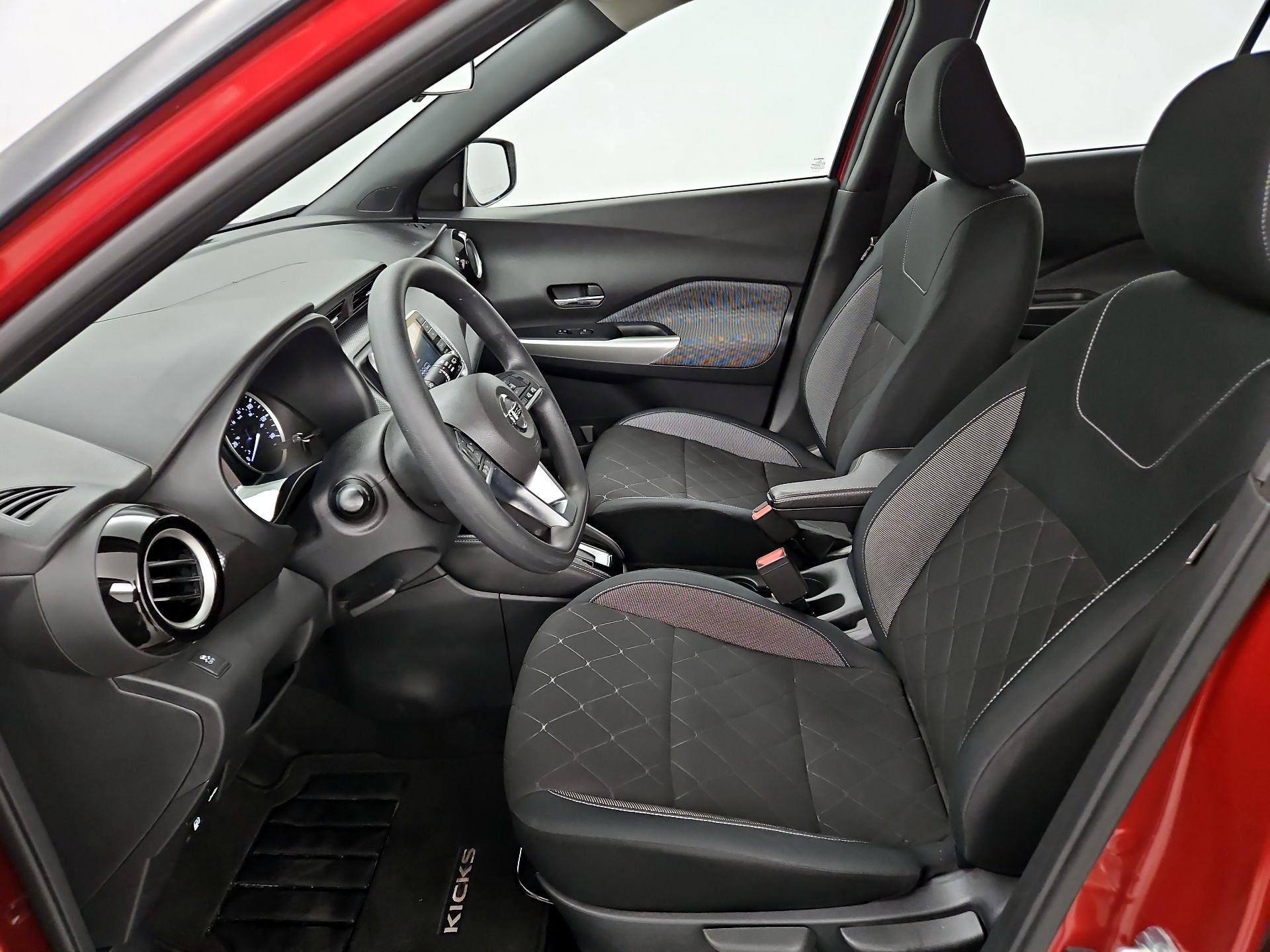 Thumbnail: 2019 Nissan Kicks - 11