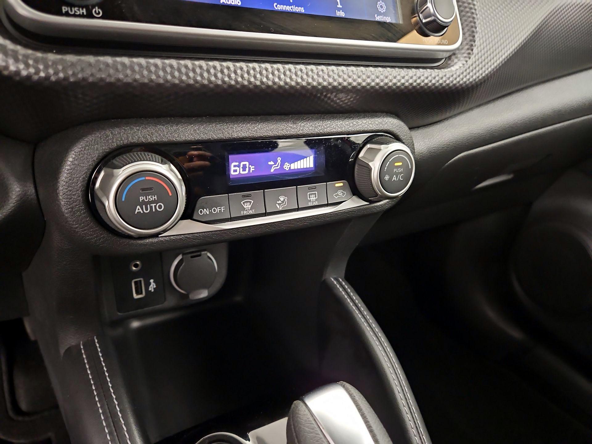 Thumbnail: 2019 Nissan Kicks - 16