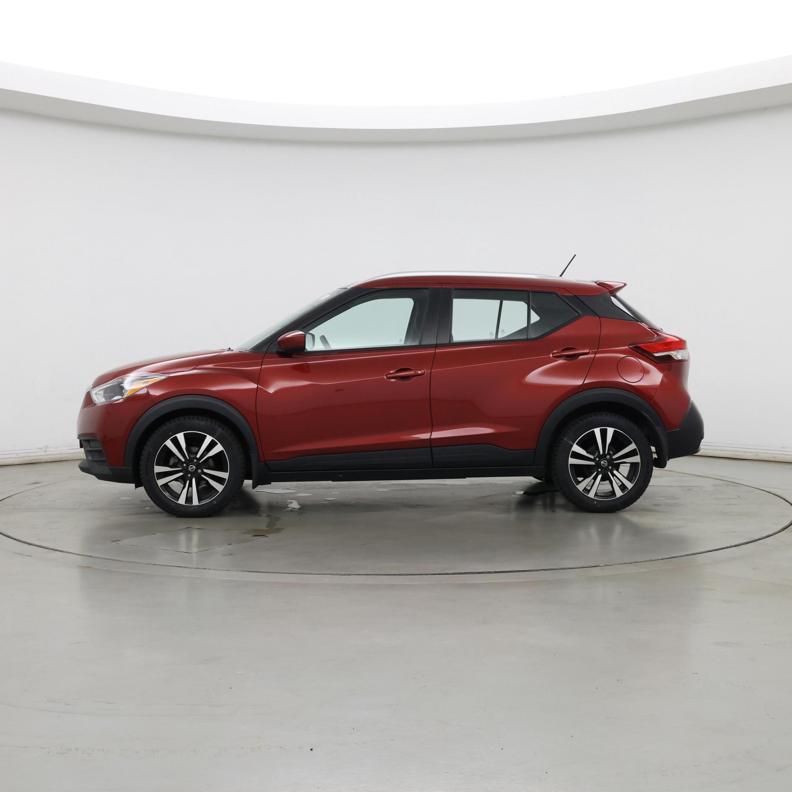 Thumbnail: 2019 Nissan Kicks - 3