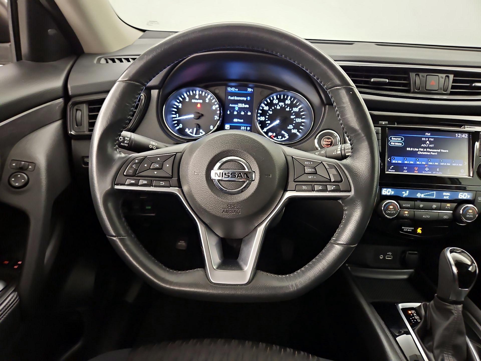 Thumbnail: 2018 Nissan Rogue - 10
