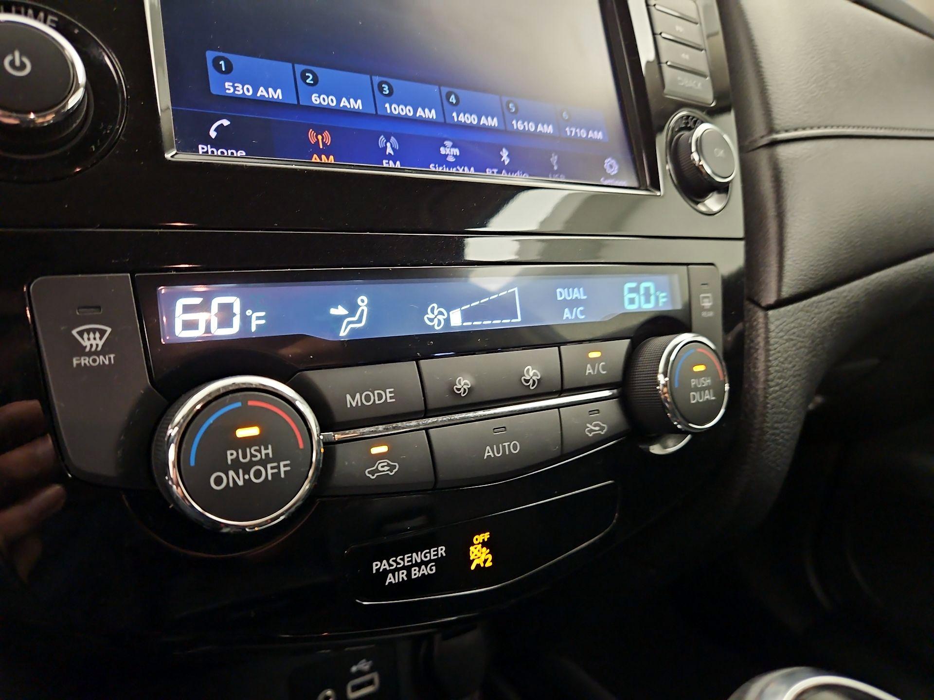 Thumbnail: 2018 Nissan Rogue - 16