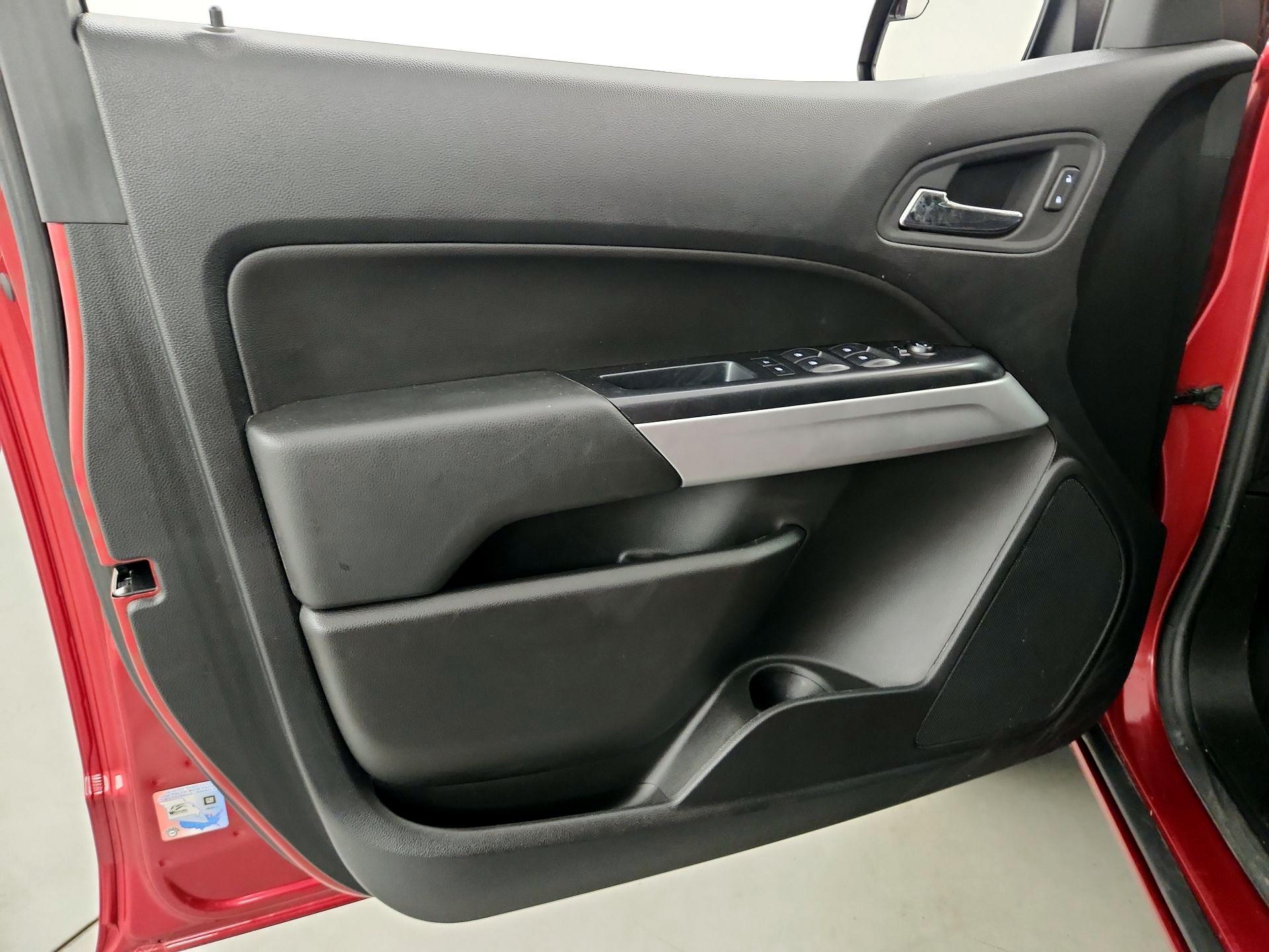 Thumbnail: 2021 Chevrolet Colorado - 12