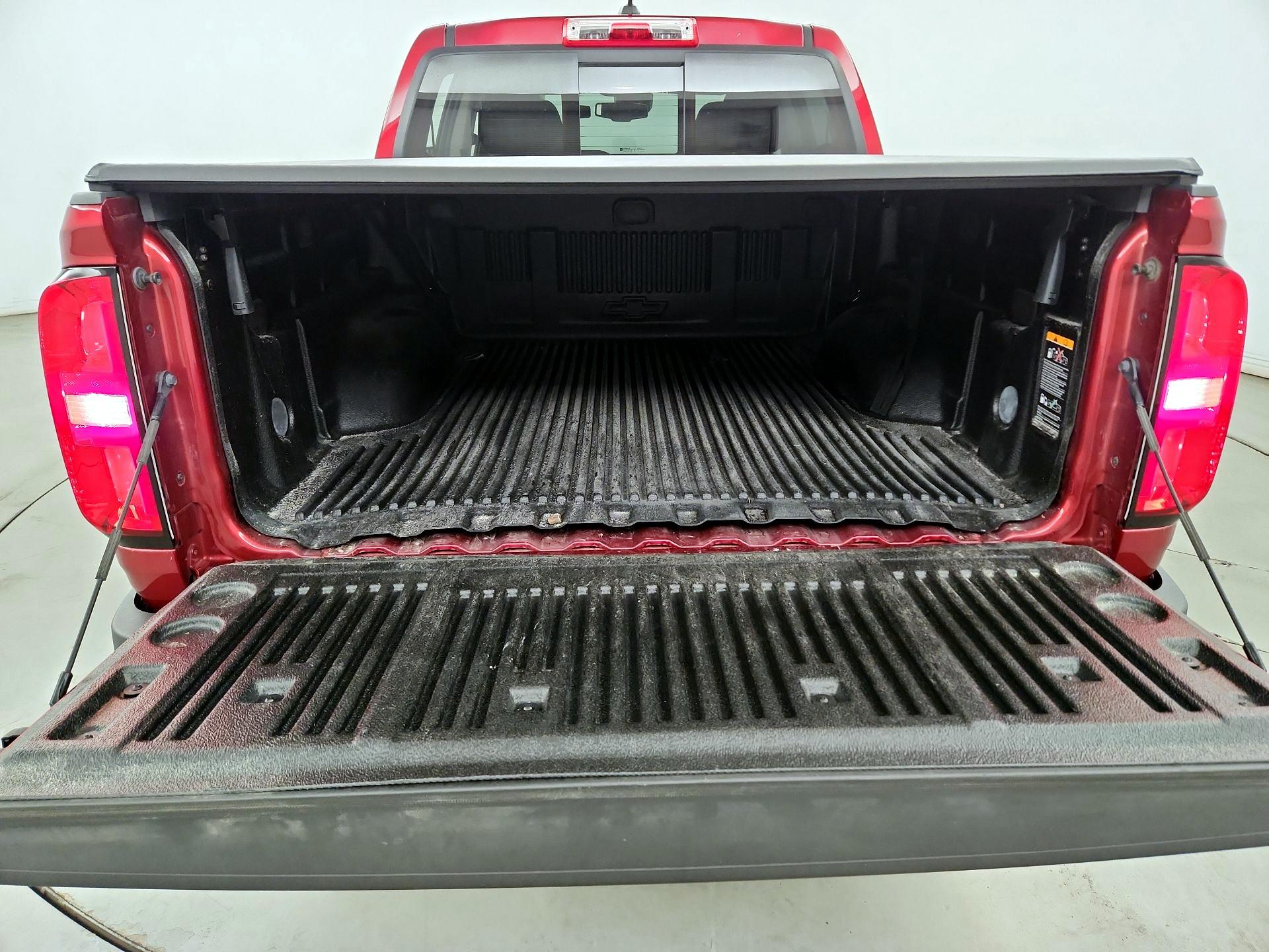 Thumbnail: 2021 Chevrolet Colorado - 20