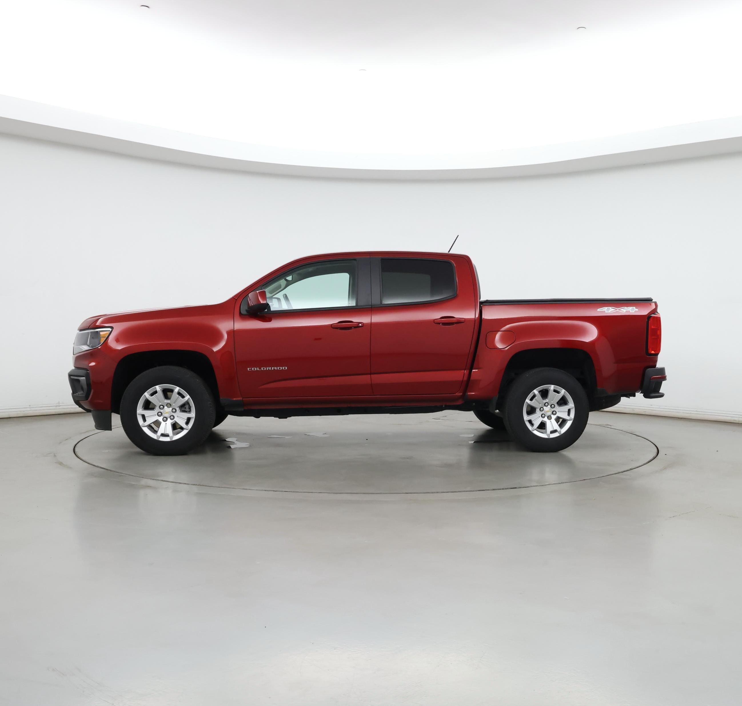 Thumbnail: 2021 Chevrolet Colorado - 3