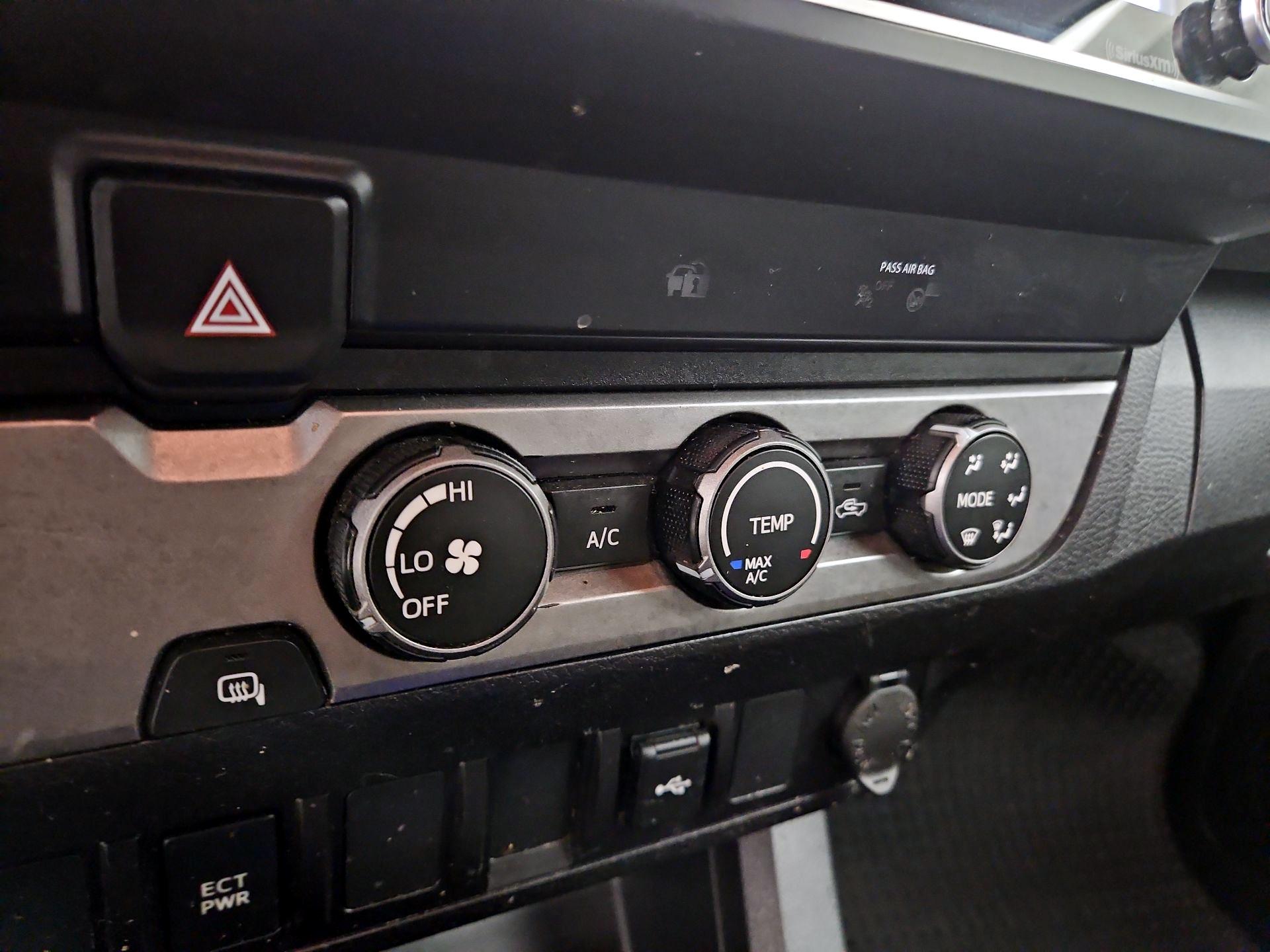 Thumbnail: 2022 Toyota Tacoma - 16