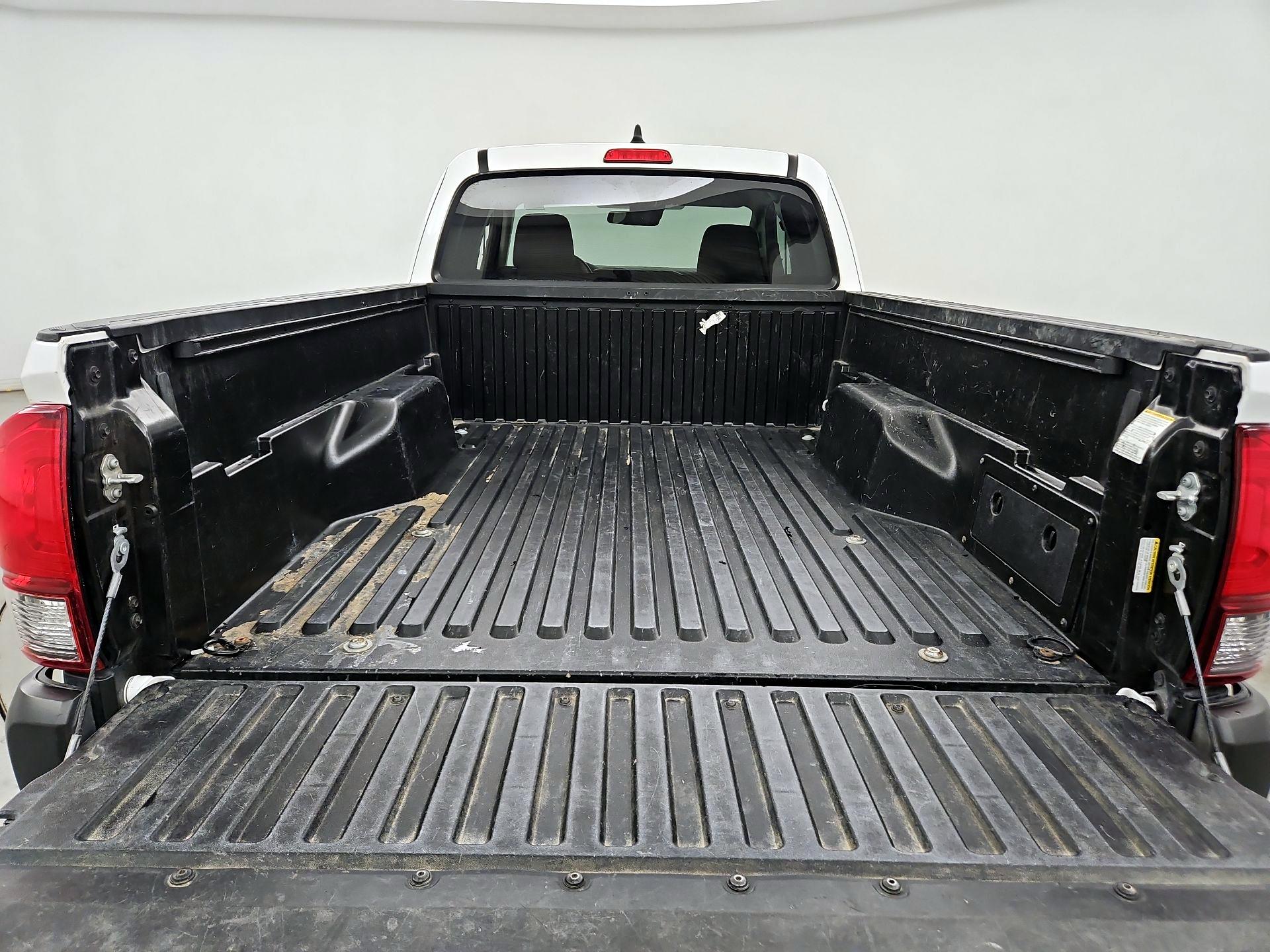 Thumbnail: 2022 Toyota Tacoma - 19