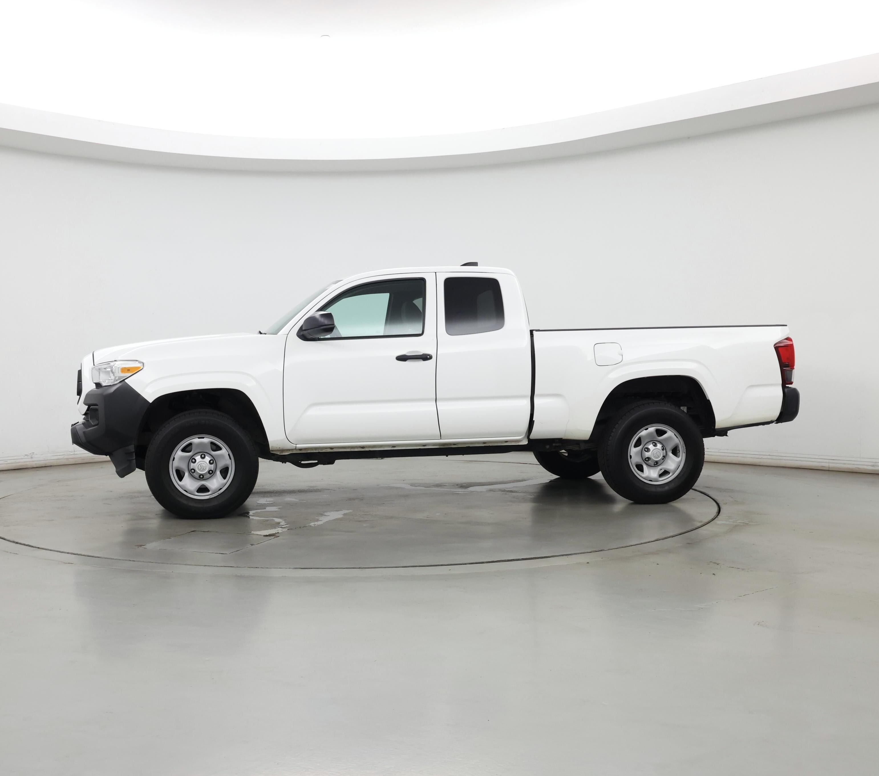 Thumbnail: 2022 Toyota Tacoma - 3