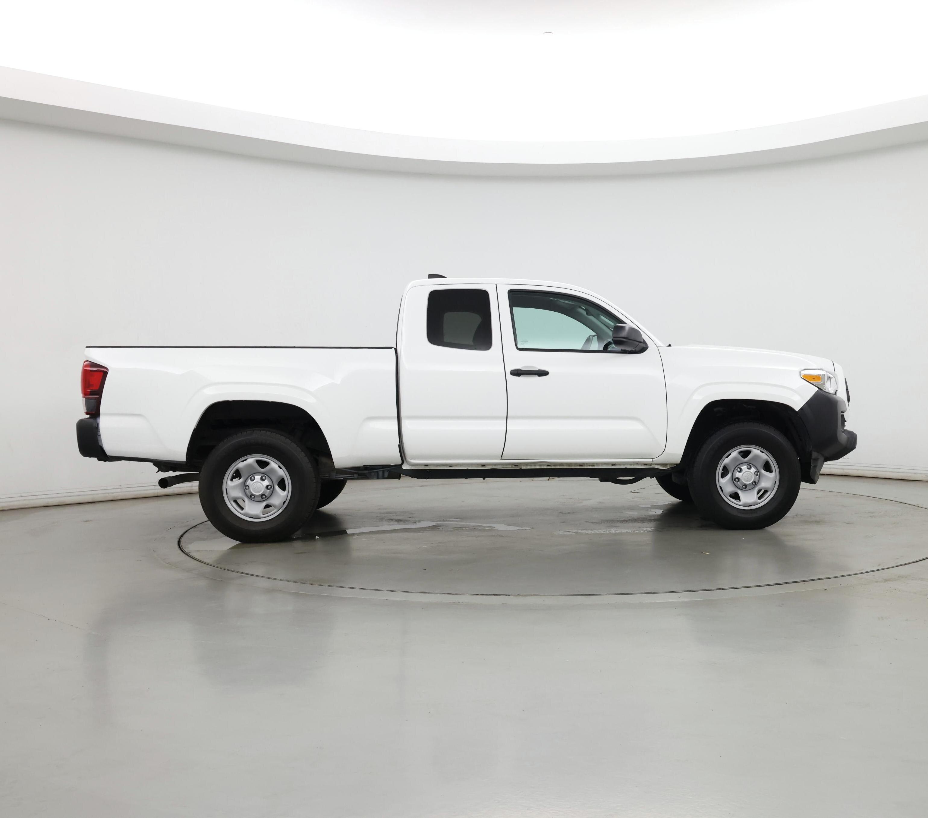 Thumbnail: 2022 Toyota Tacoma - 7