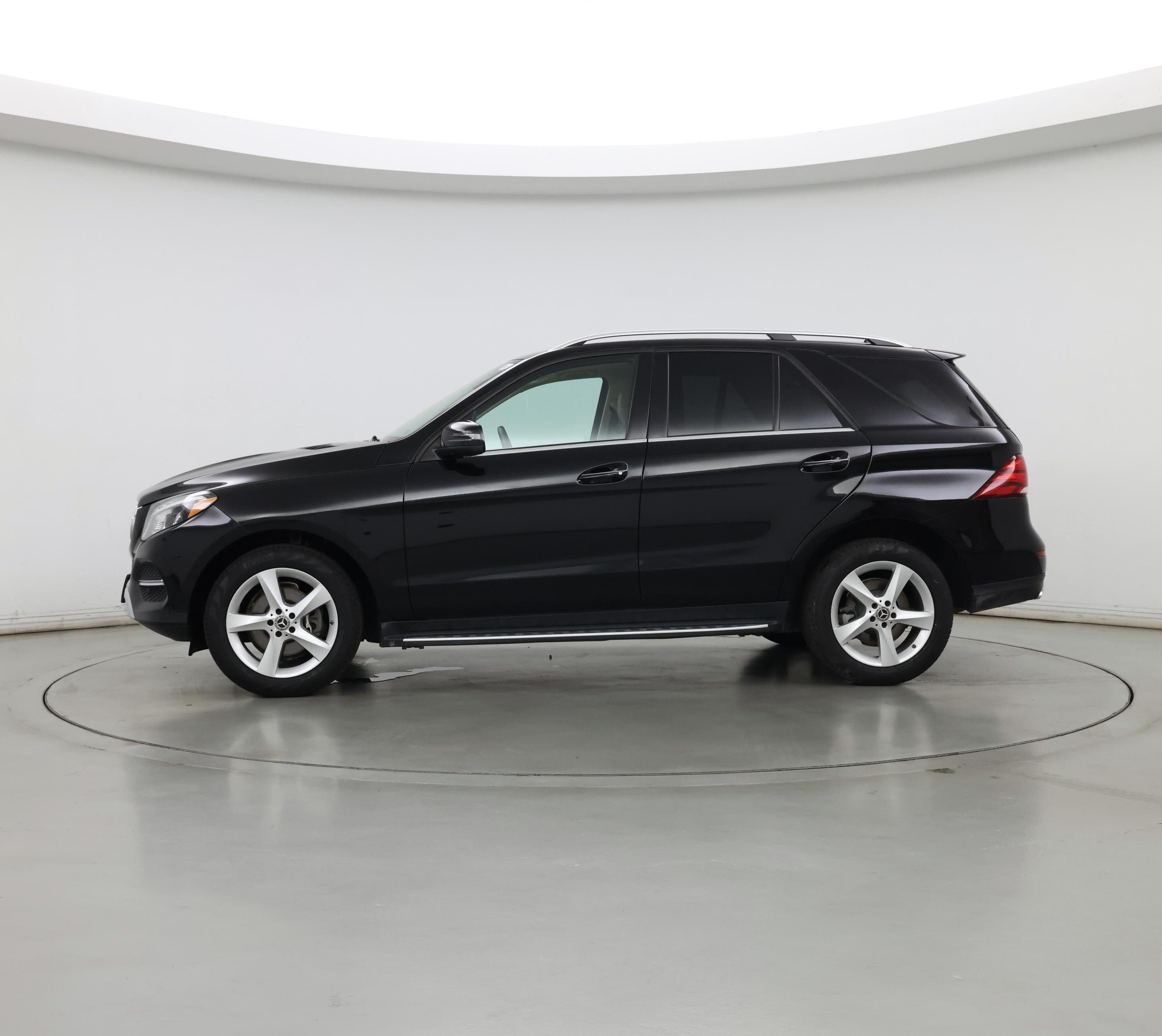 Thumbnail: 2018 Mercedes-Benz GLE - 3