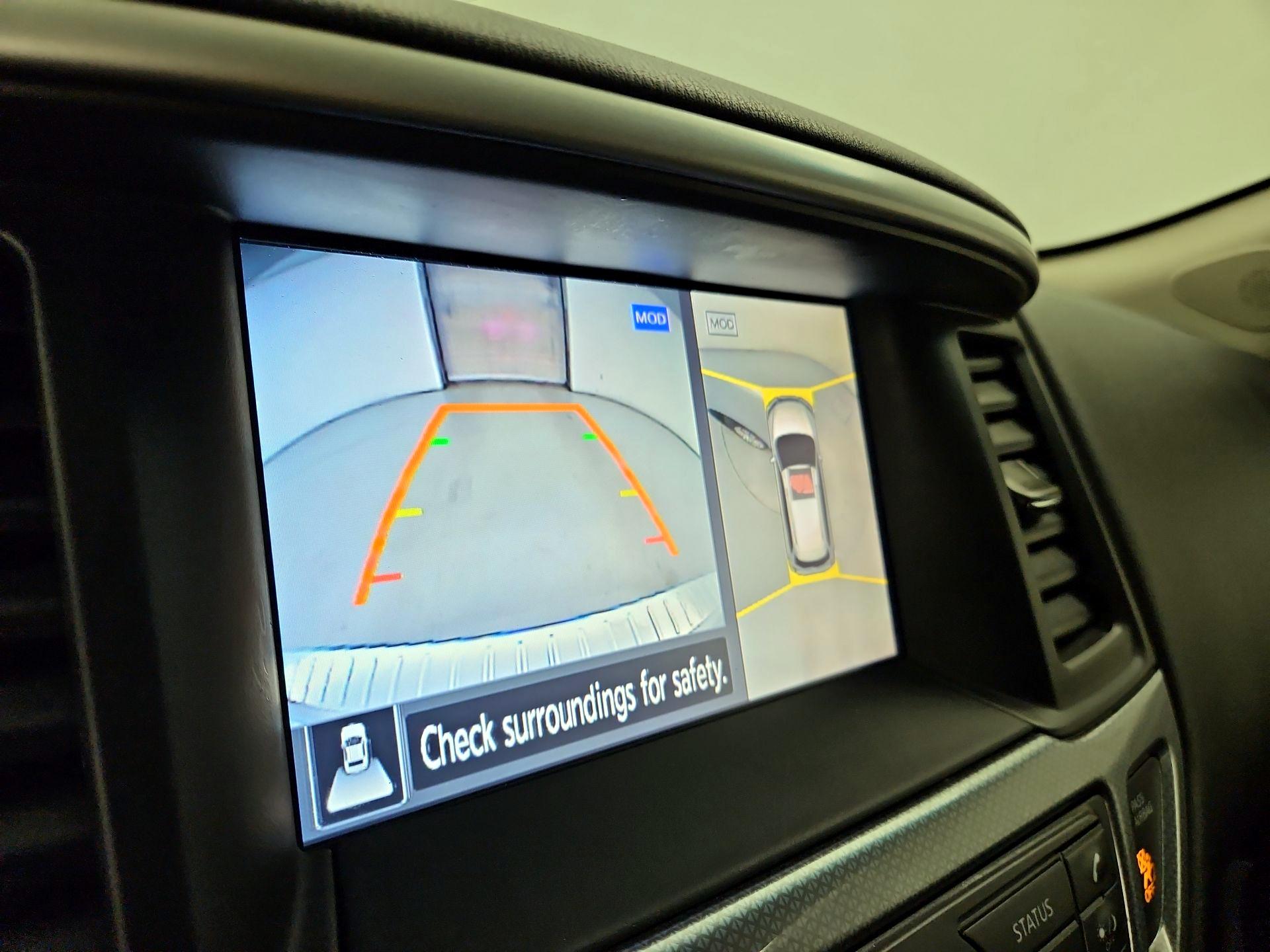 Thumbnail: 2019 Nissan Pathfinder - 15