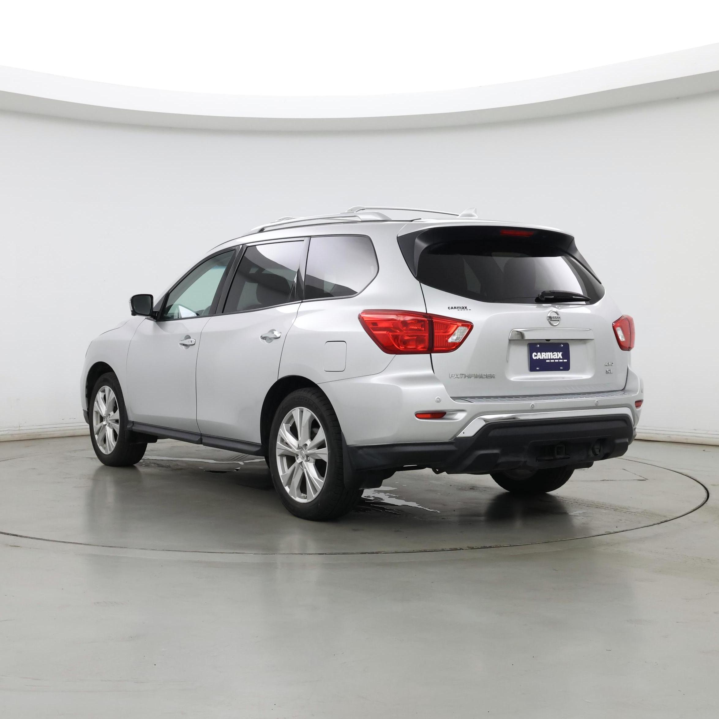 Thumbnail: 2019 Nissan Pathfinder - 2