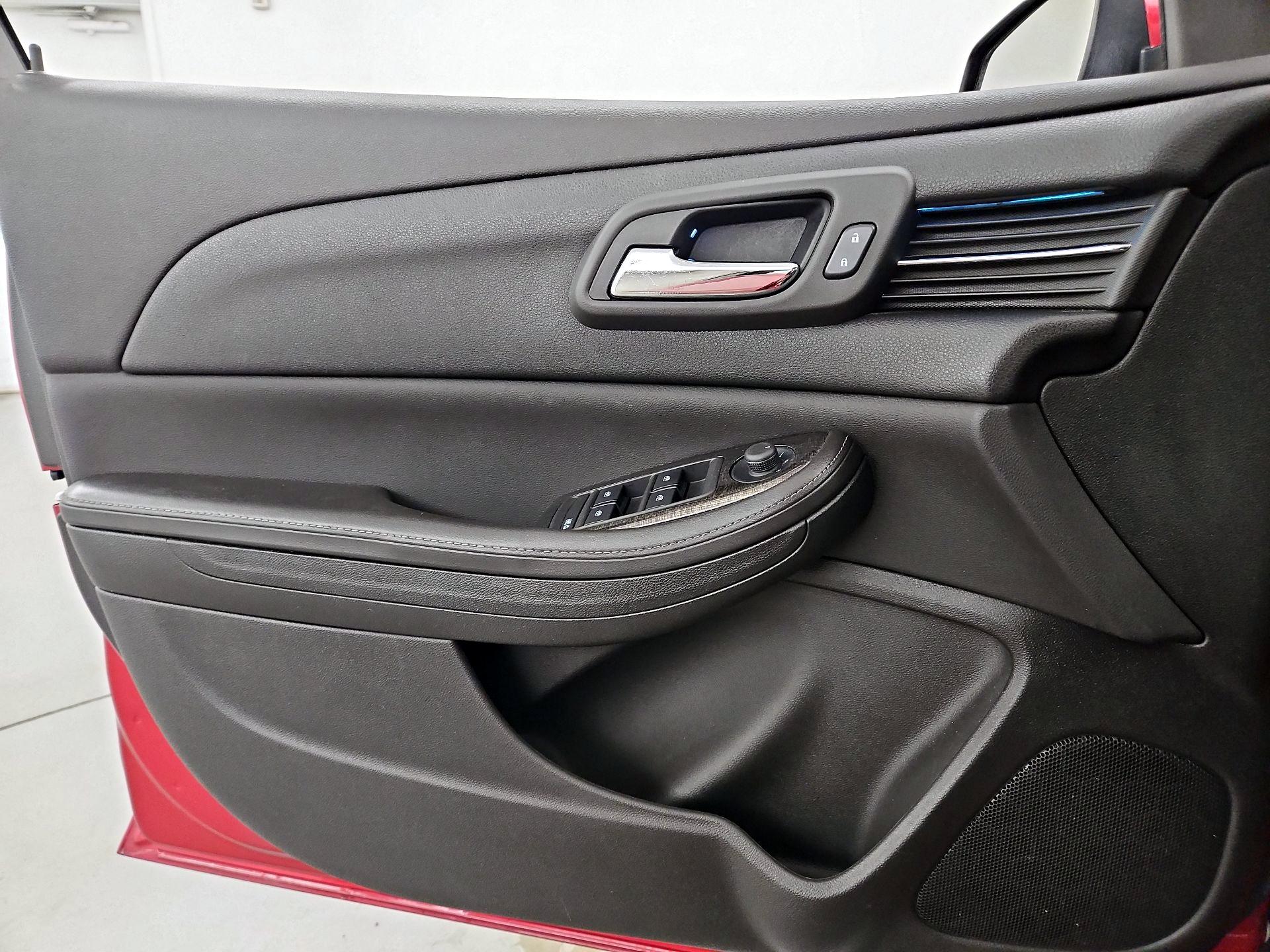 Thumbnail: 2014 Chevrolet Malibu - 12