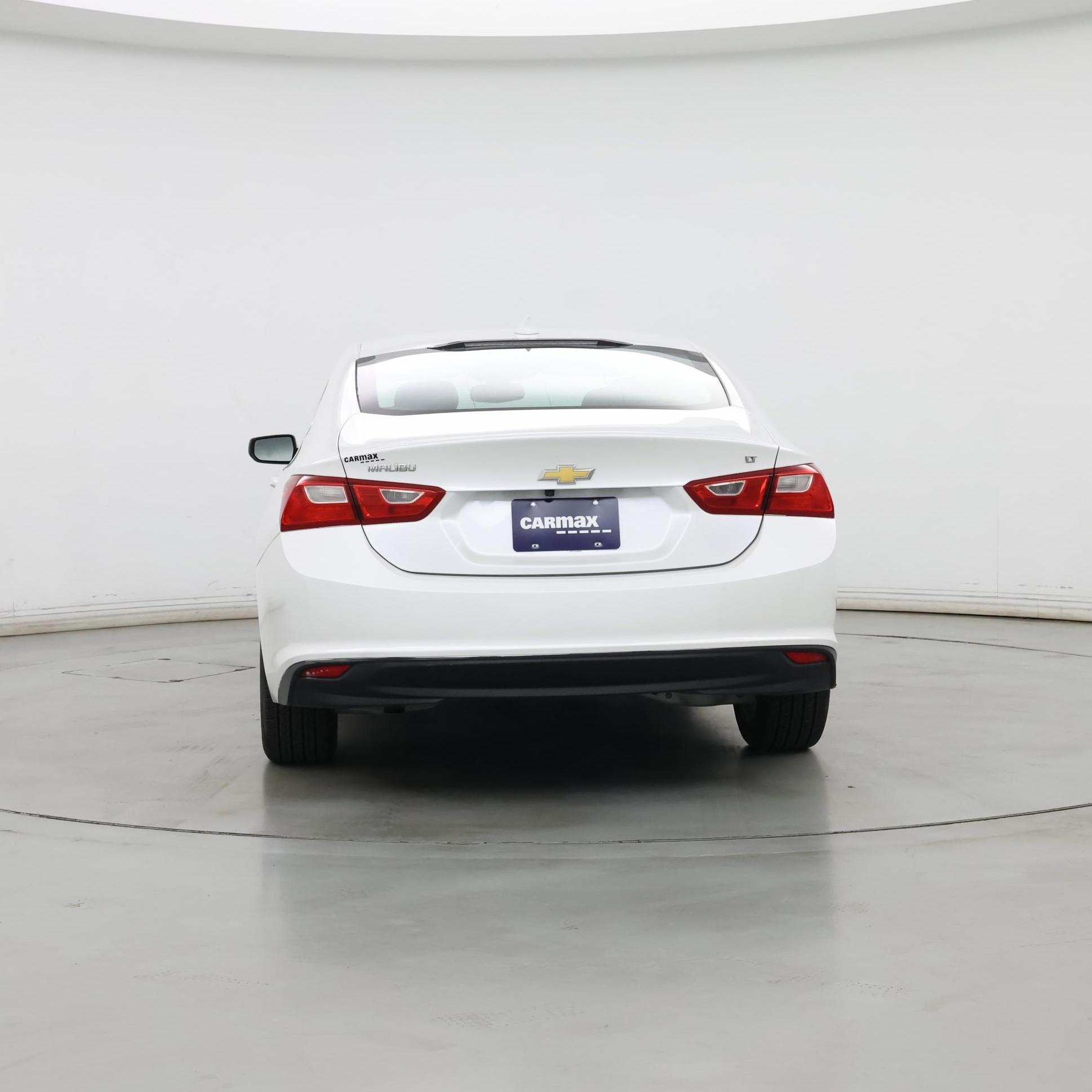 Thumbnail: 2017 Chevrolet Malibu - 6