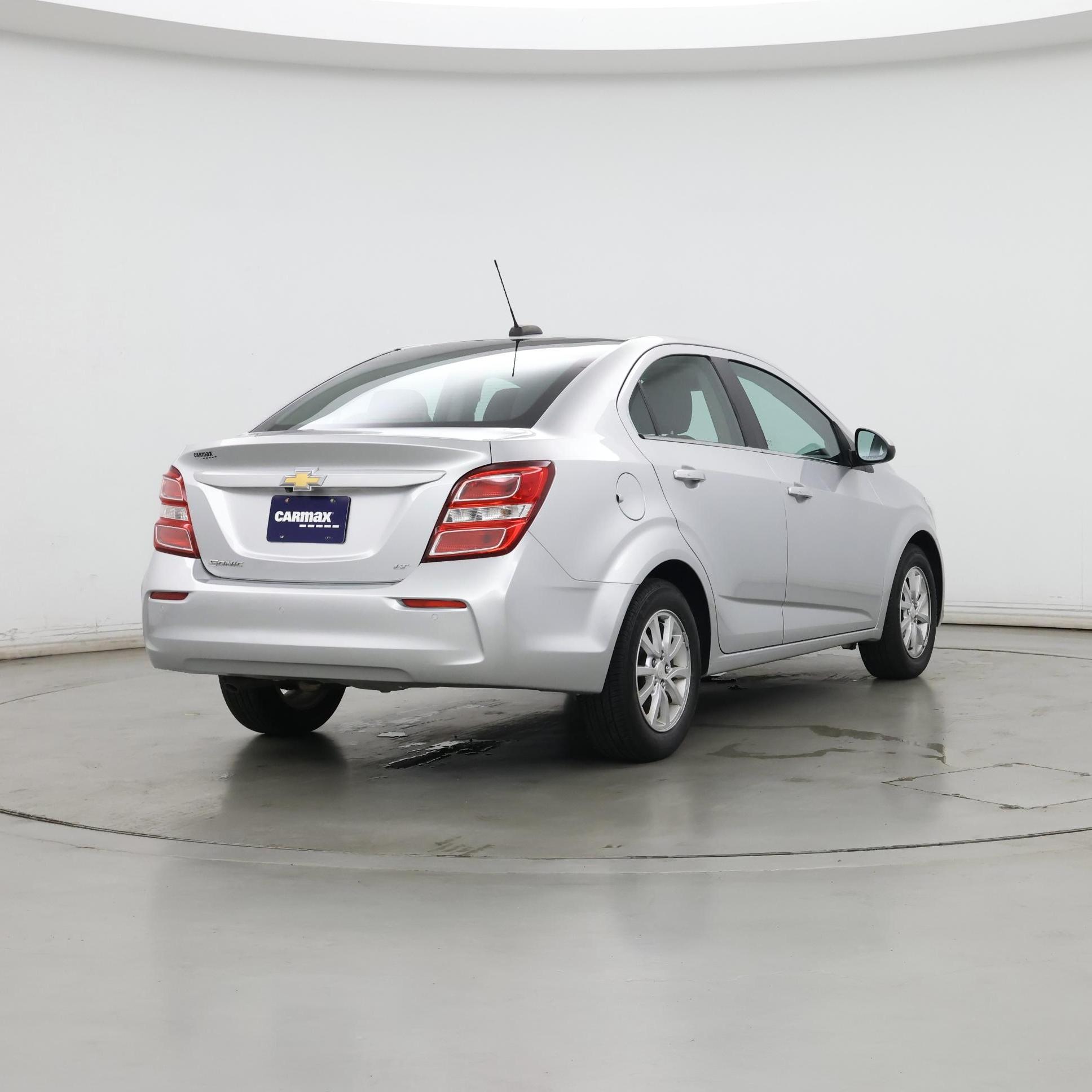 Thumbnail: 2017 Chevrolet Sonic - 8