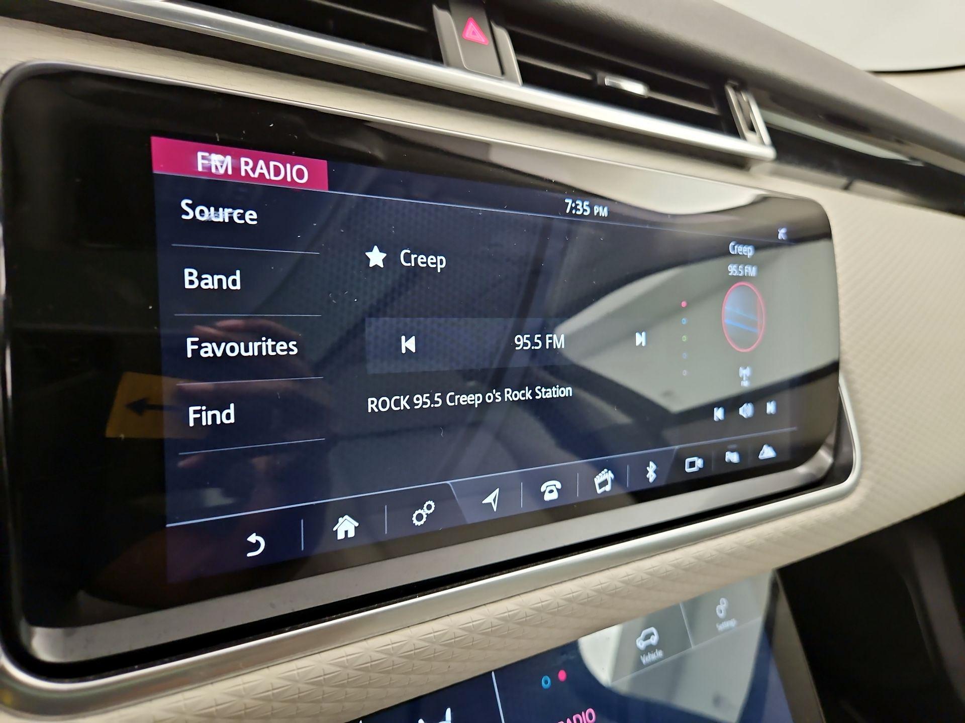 Thumbnail: 2020 Land Rover Range Rover Velar - 16