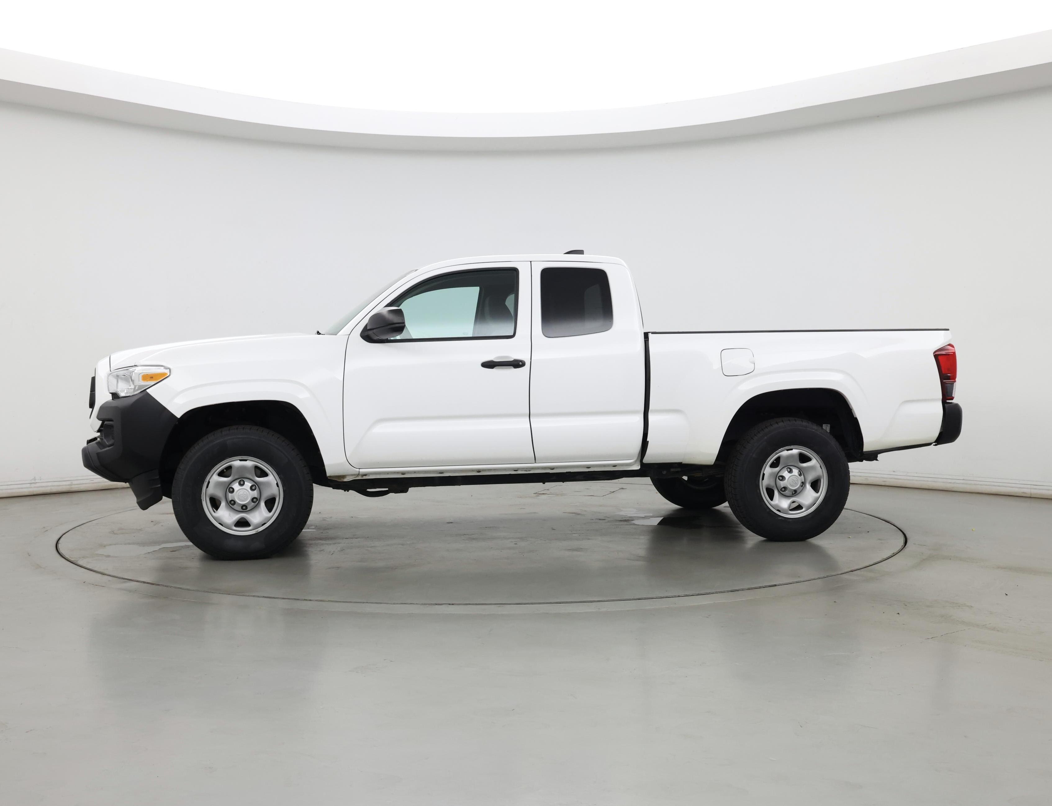 Thumbnail: 2022 Toyota Tacoma - 3