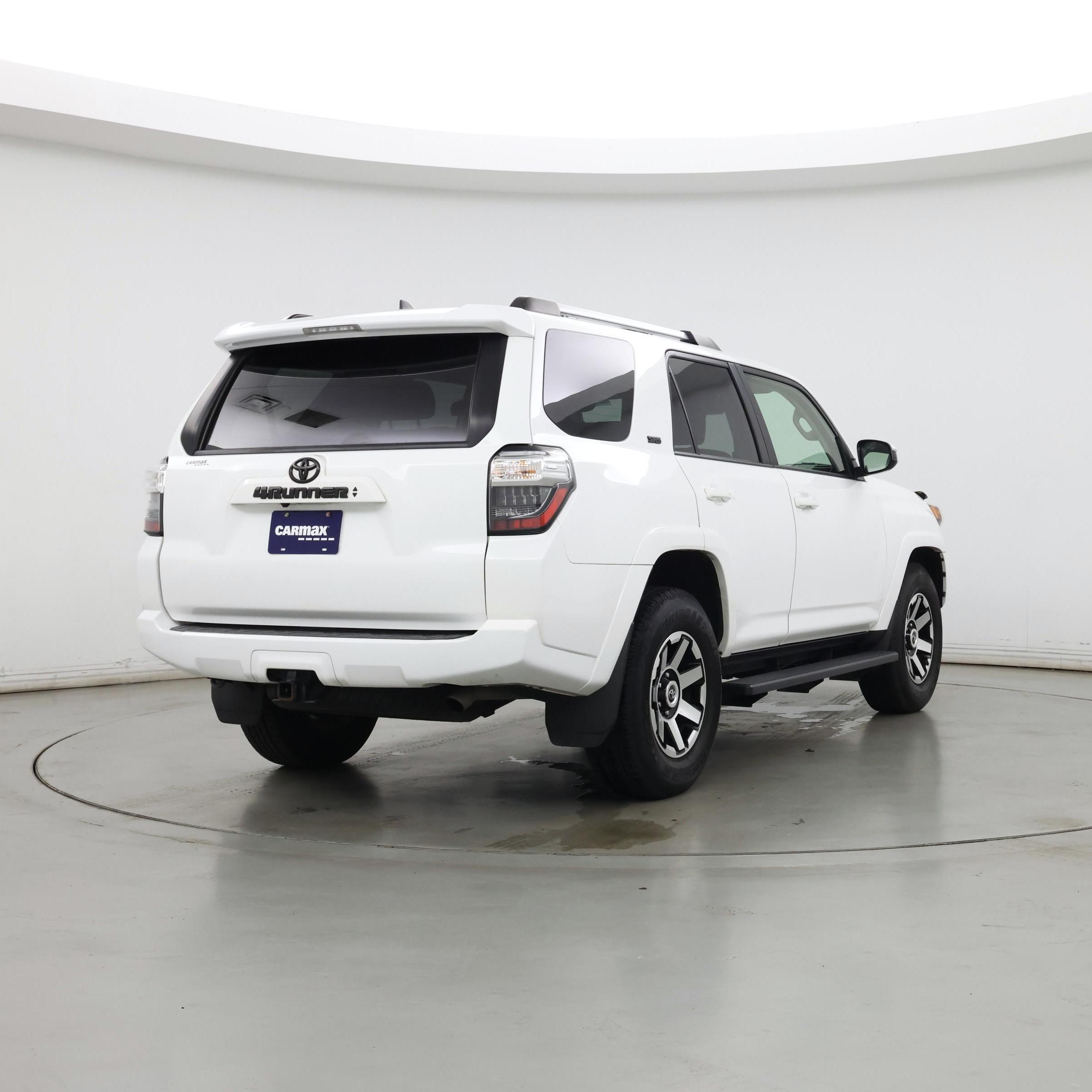 Thumbnail: 2022 Toyota 4Runner - 8