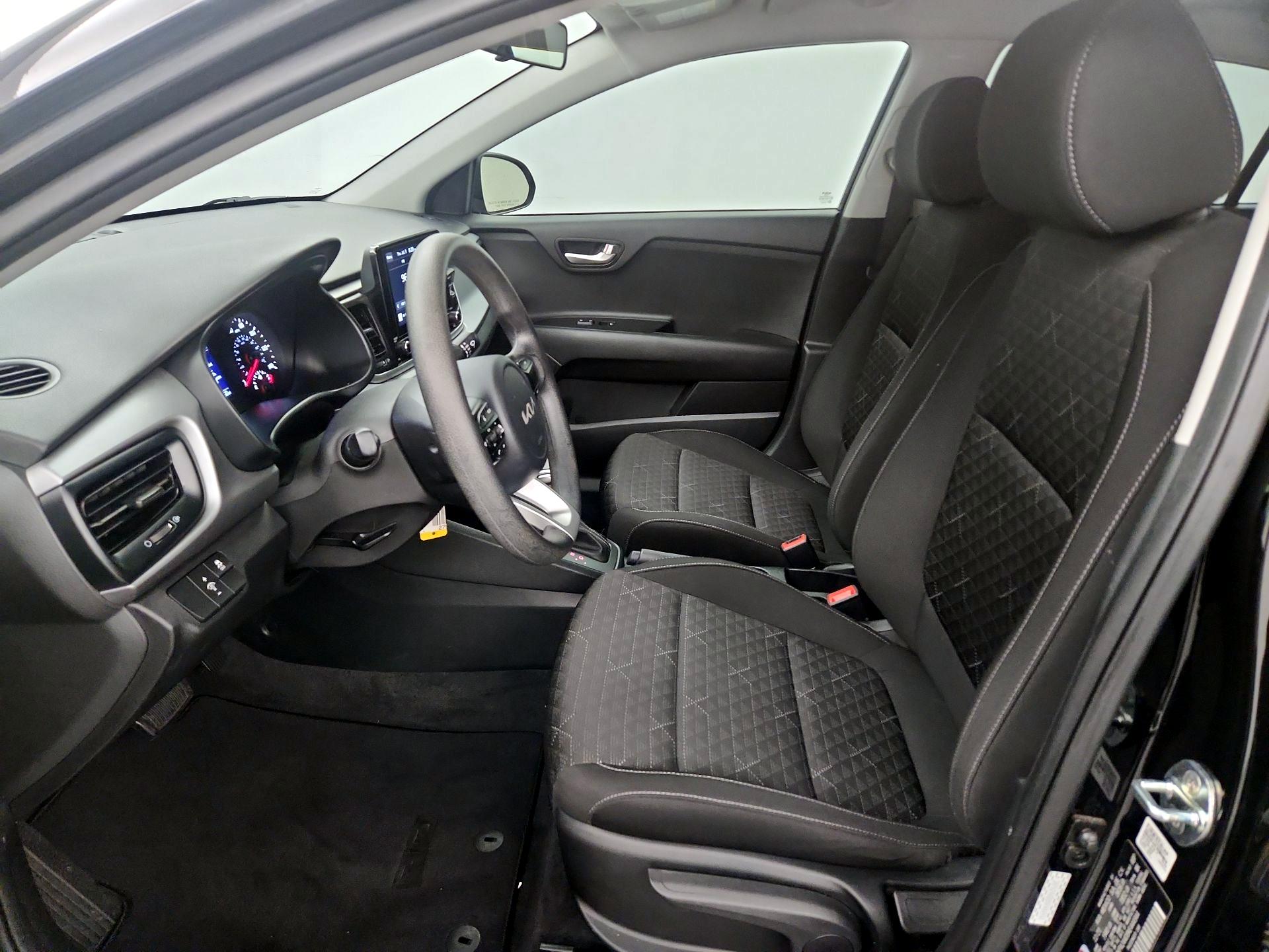 Thumbnail: 2022 Kia Rio - 11
