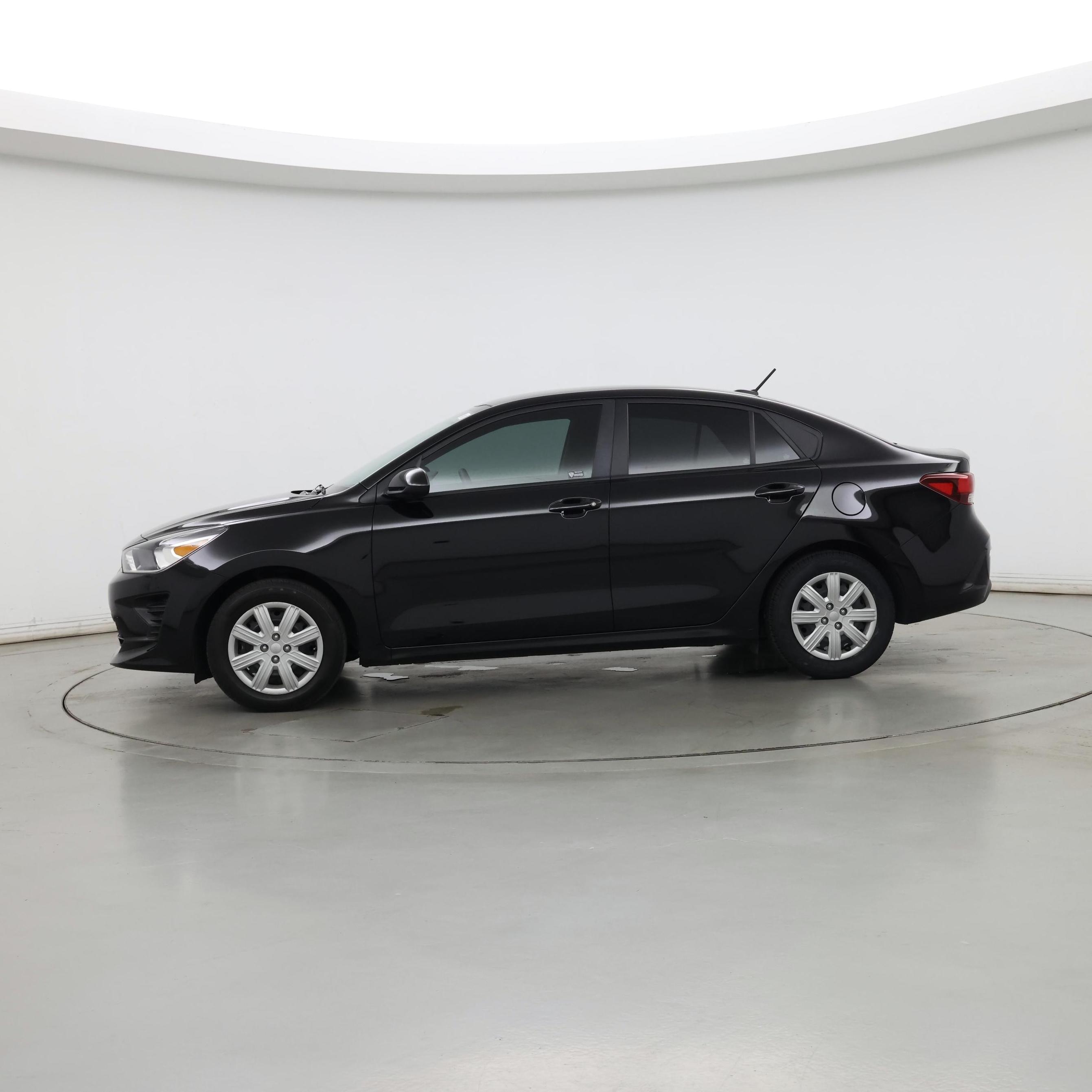 Thumbnail: 2022 Kia Rio - 3