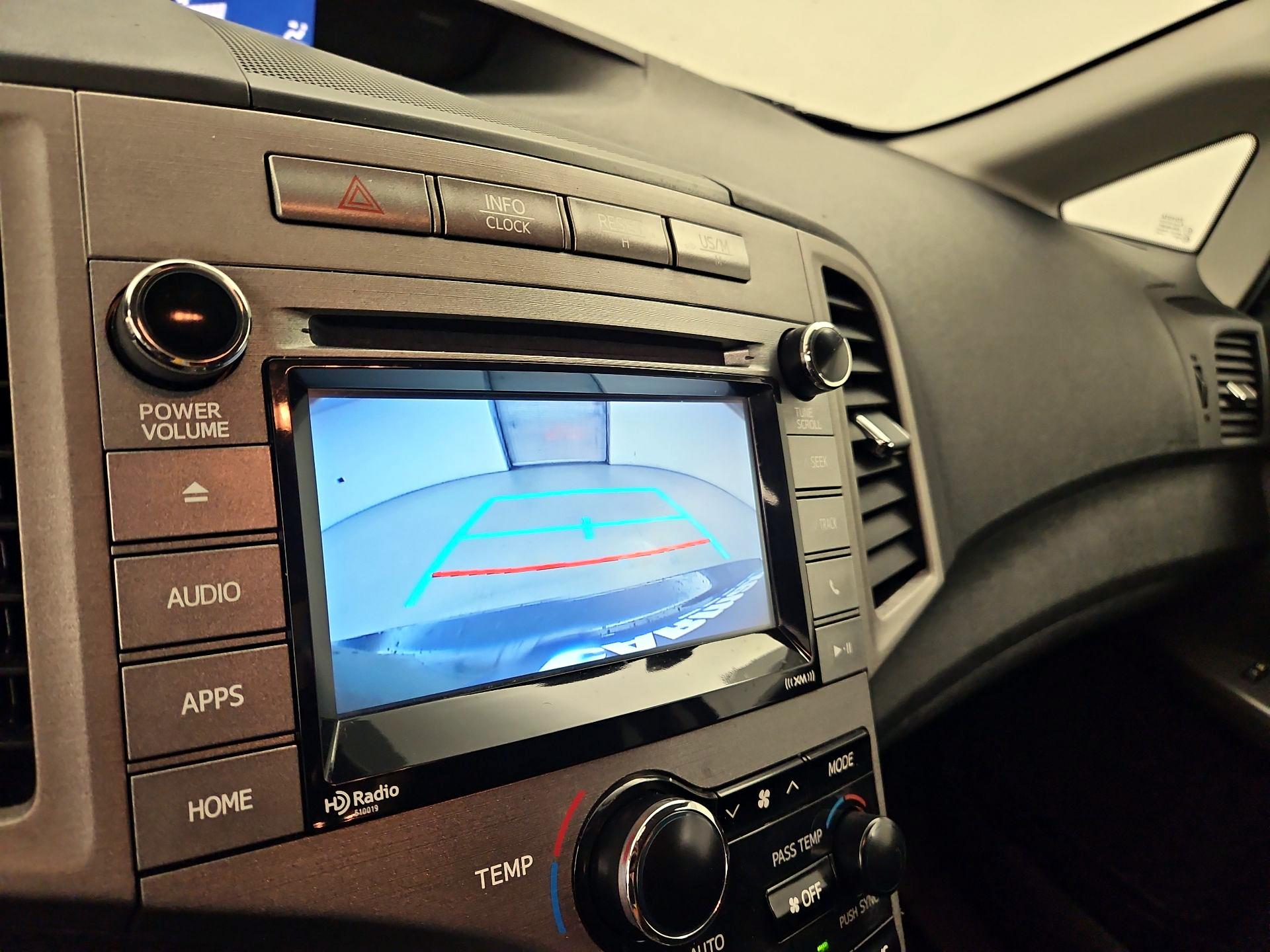 Thumbnail: 2015 Toyota Venza - 14