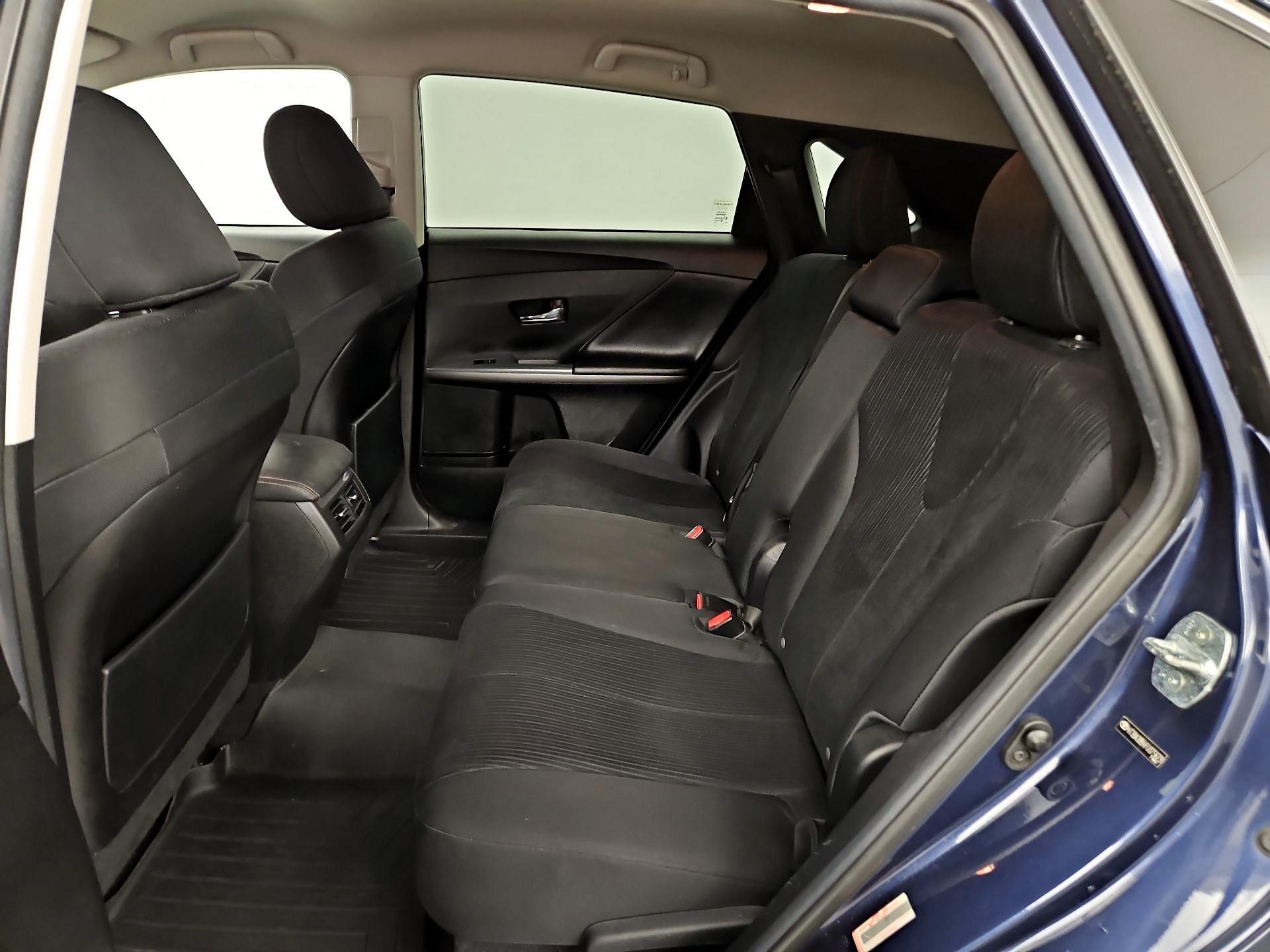 Thumbnail: 2015 Toyota Venza - 19