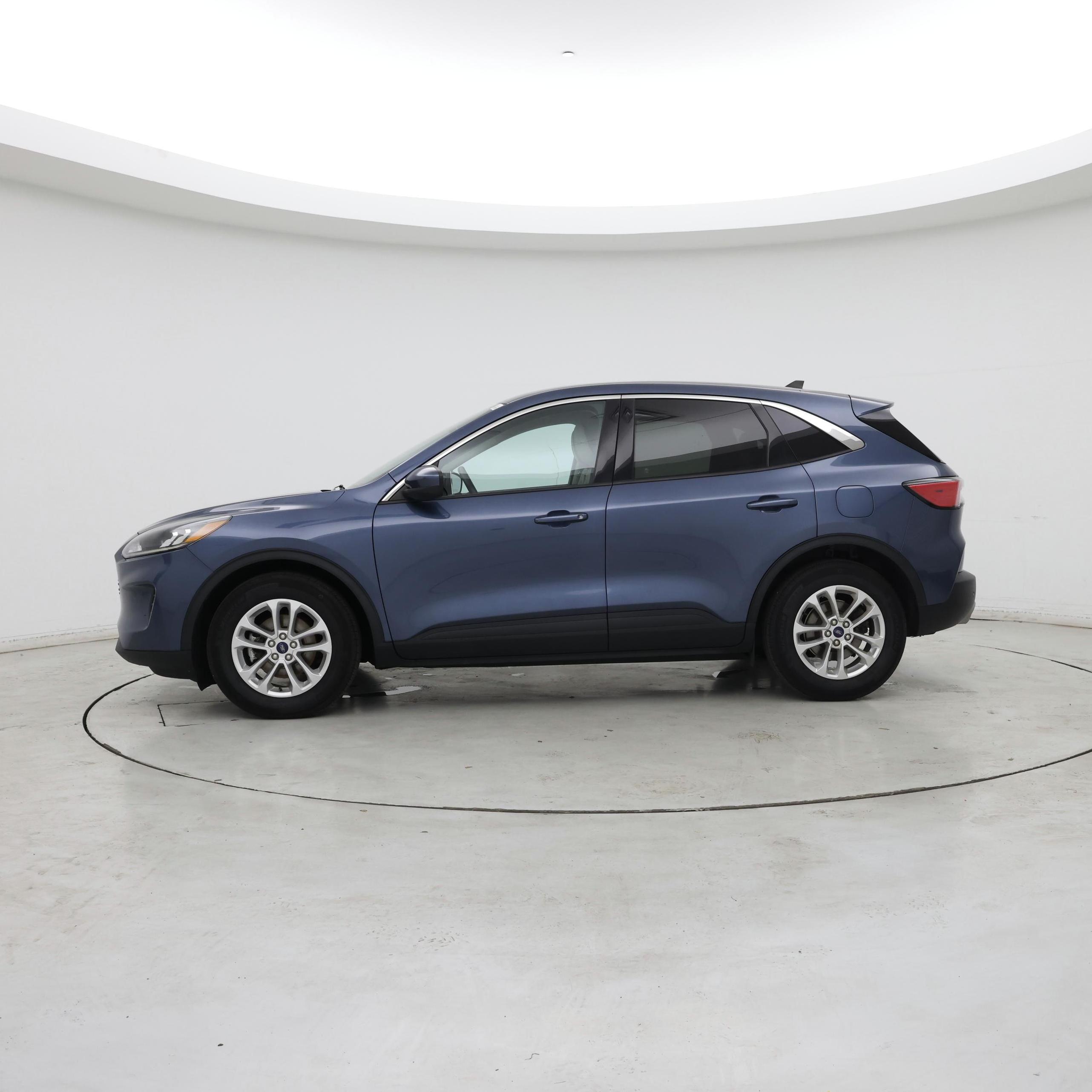 Thumbnail: 2020 Ford Escape - 3