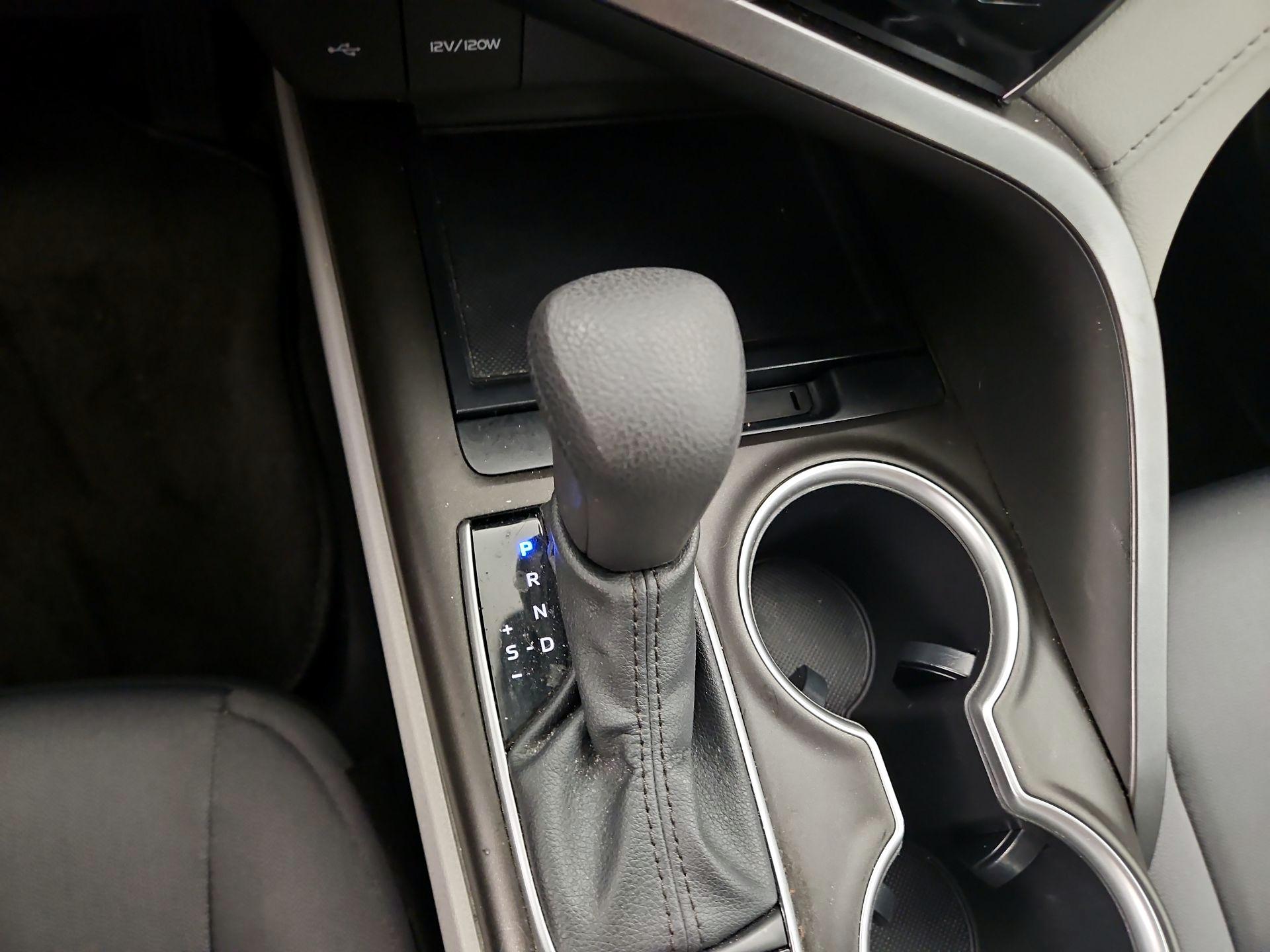 Thumbnail: 2021 Toyota Camry - 17