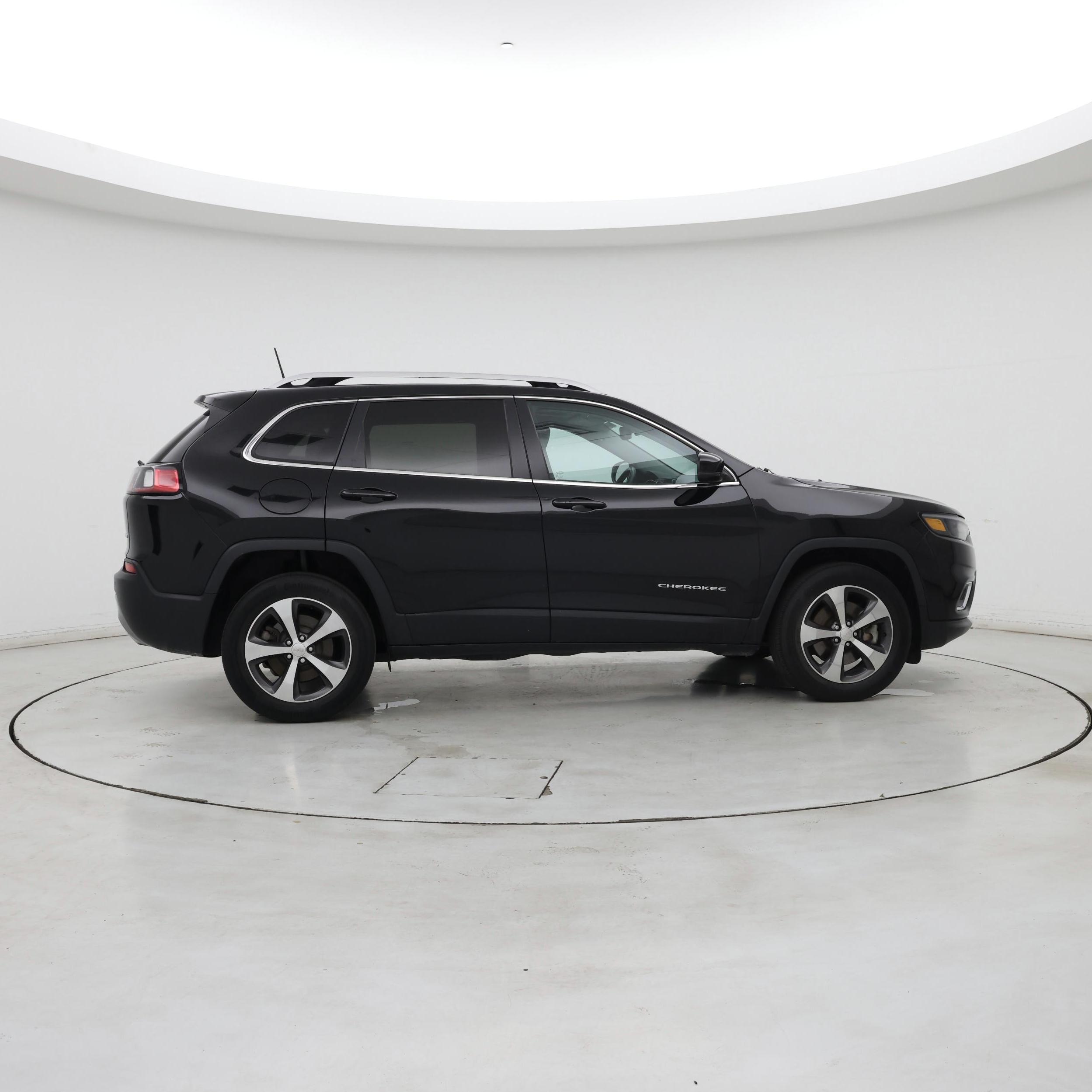 Thumbnail: 2019 Jeep Cherokee - 7