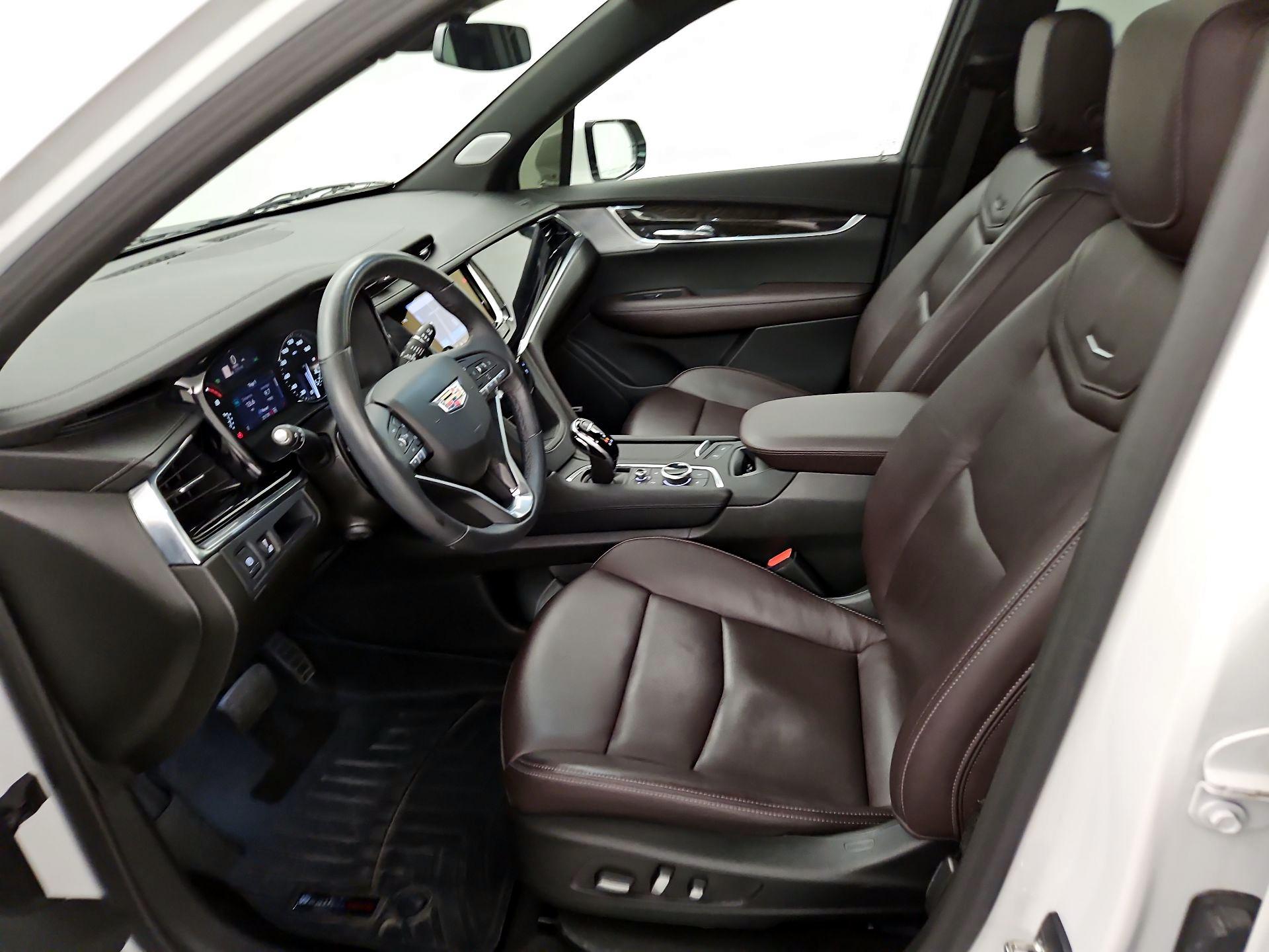 Thumbnail: 2023 Cadillac XT6 - 11