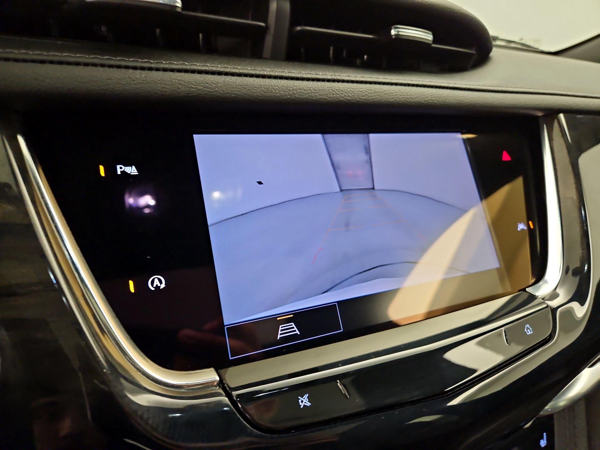 Thumbnail: 2023 Cadillac XT6 - 15
