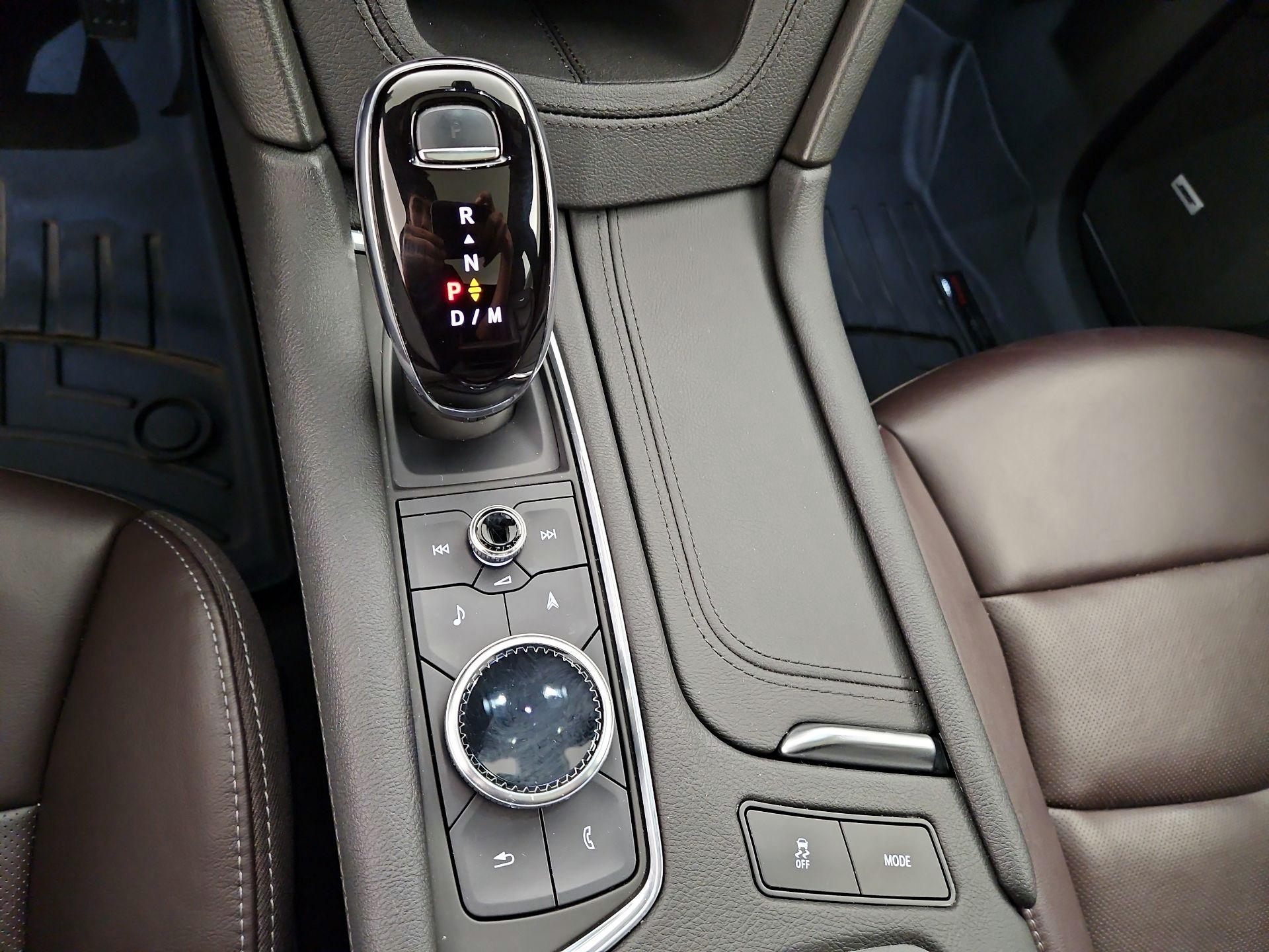 Thumbnail: 2023 Cadillac XT6 - 18