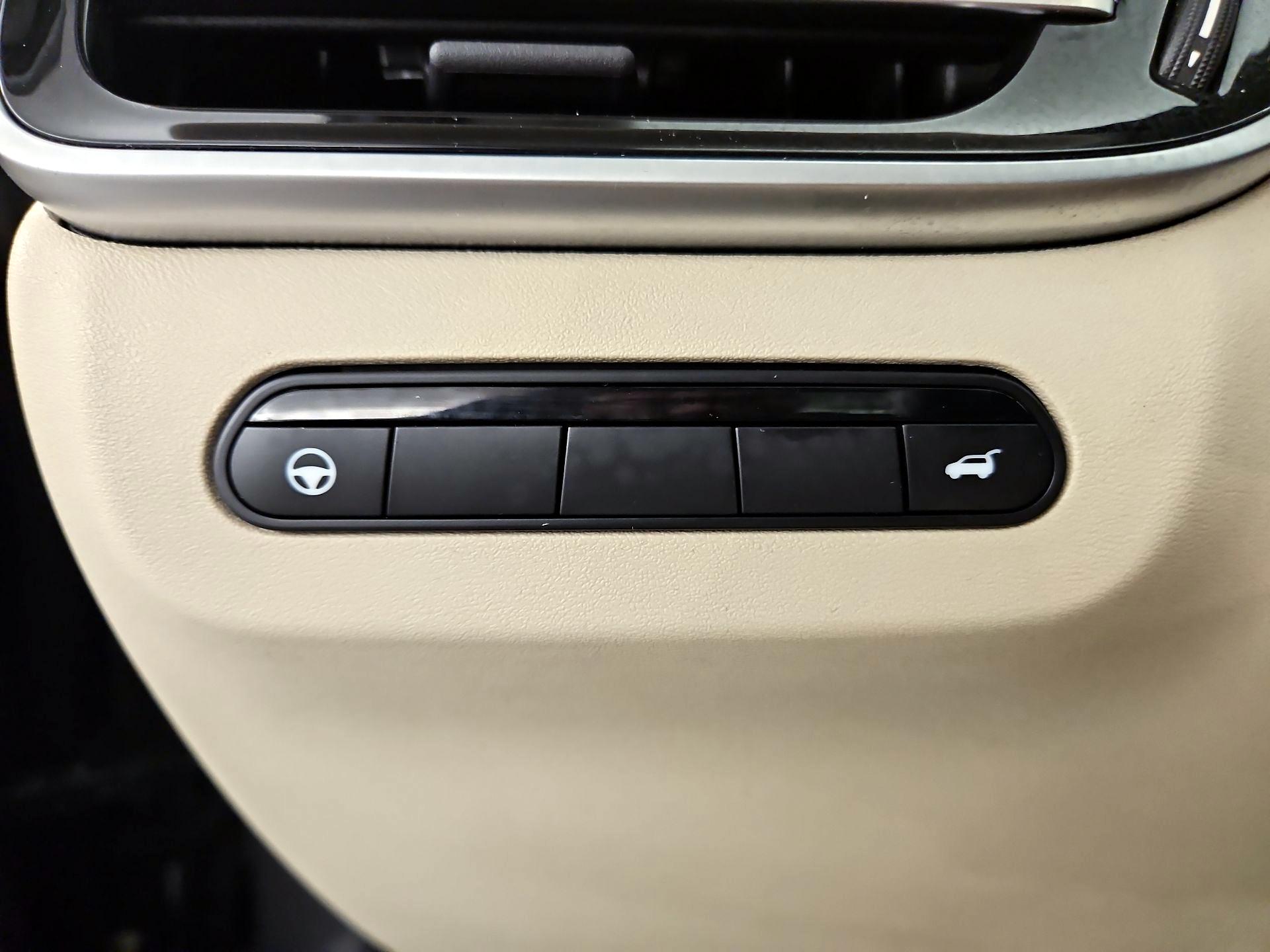 Thumbnail: 2022 INFINITI QX60 - 13