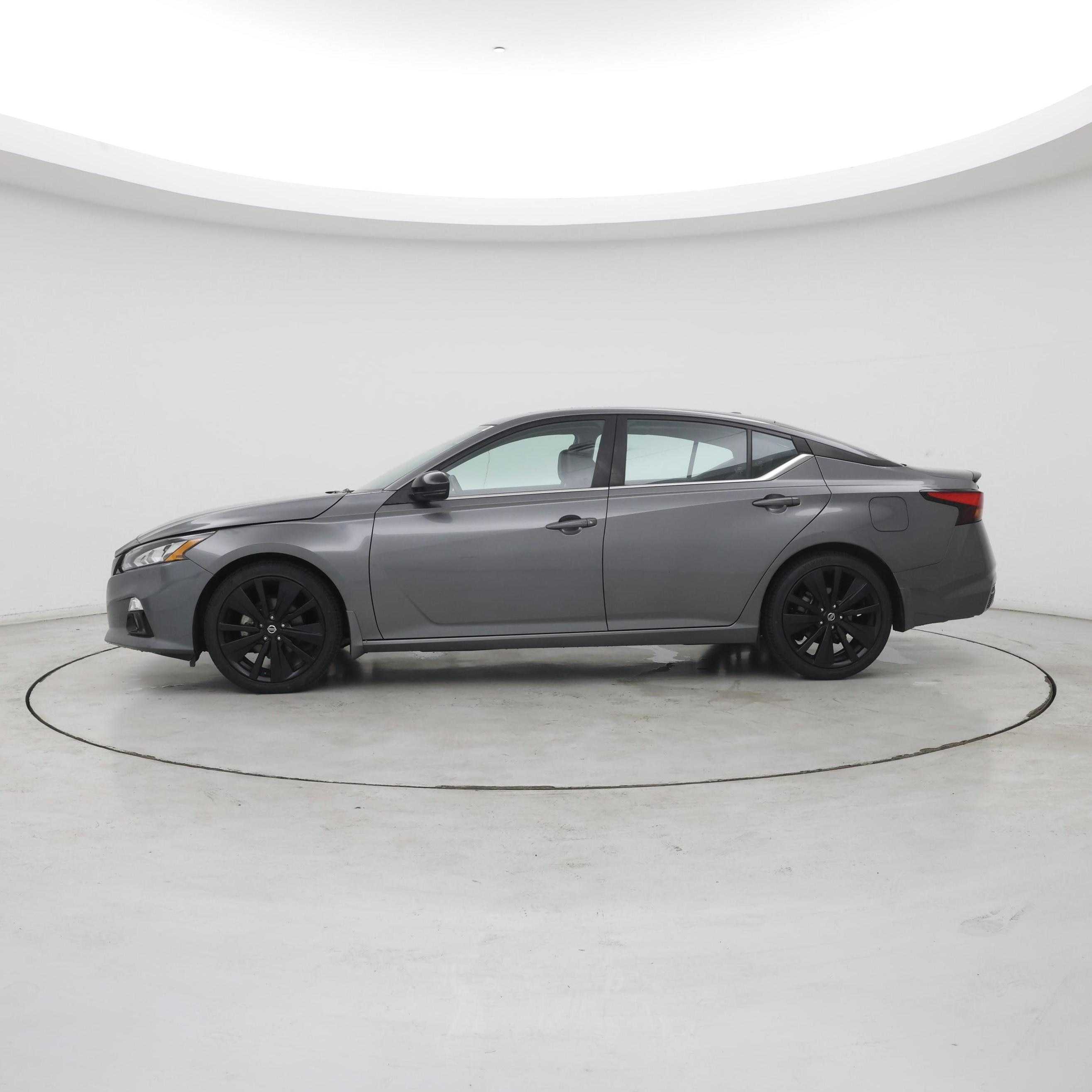 Thumbnail: 2022 Nissan Altima - 3