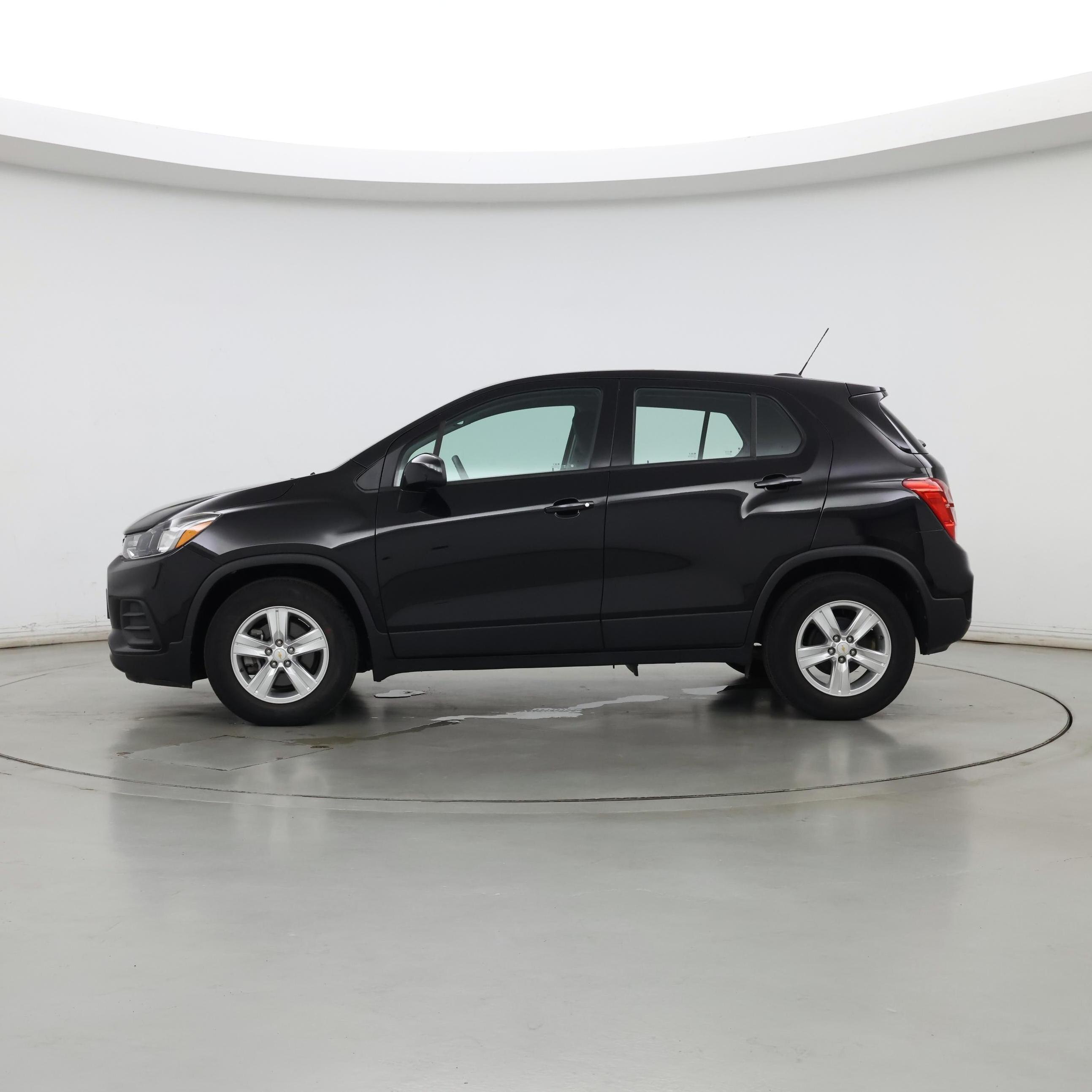 Thumbnail: 2020 Chevrolet Trax - 3