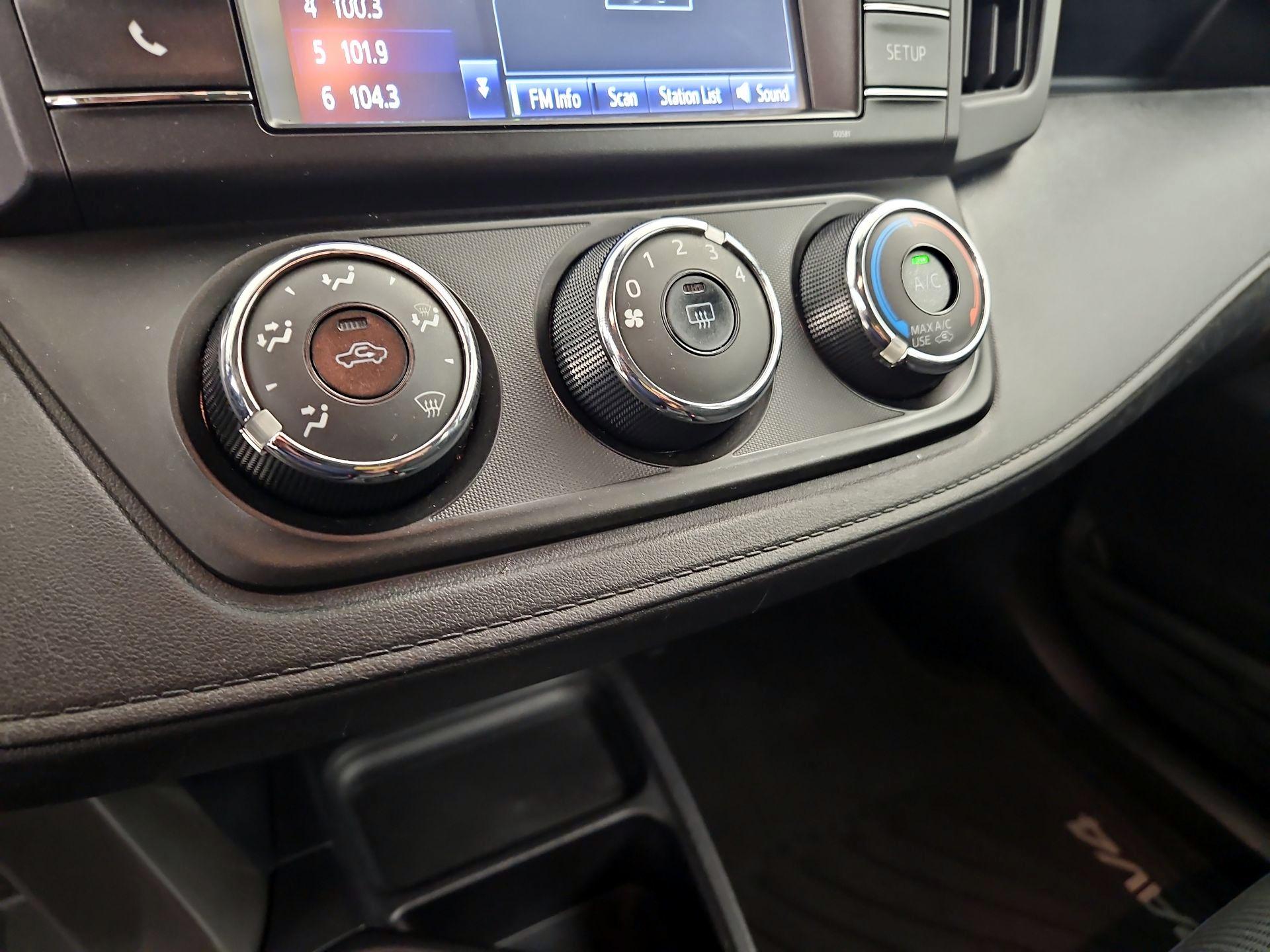 Thumbnail: 2017 Toyota RAV4 - 16