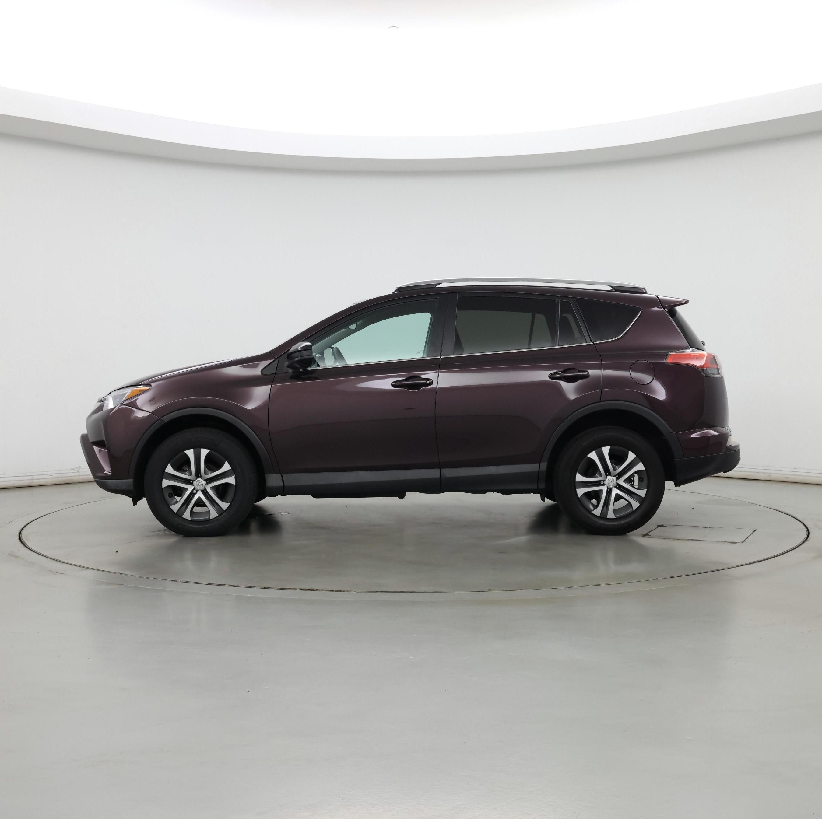Thumbnail: 2017 Toyota RAV4 - 3